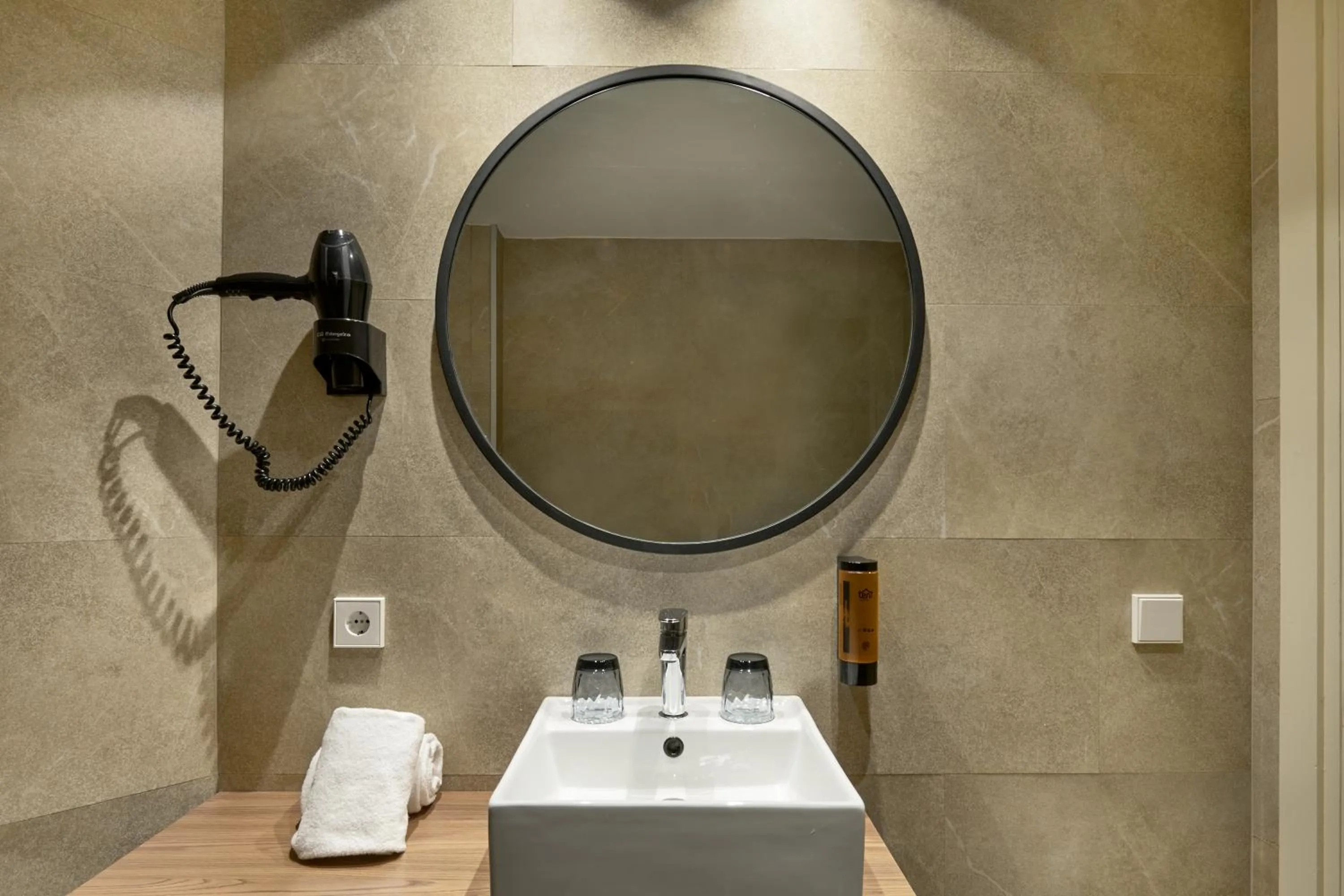 Bathroom in tent Palmanova