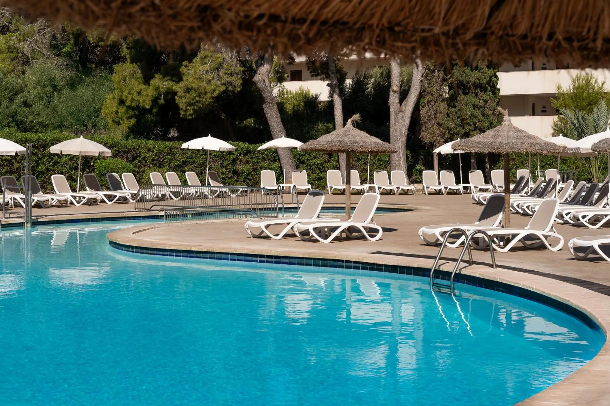 Swimming pool in tent Palmanova