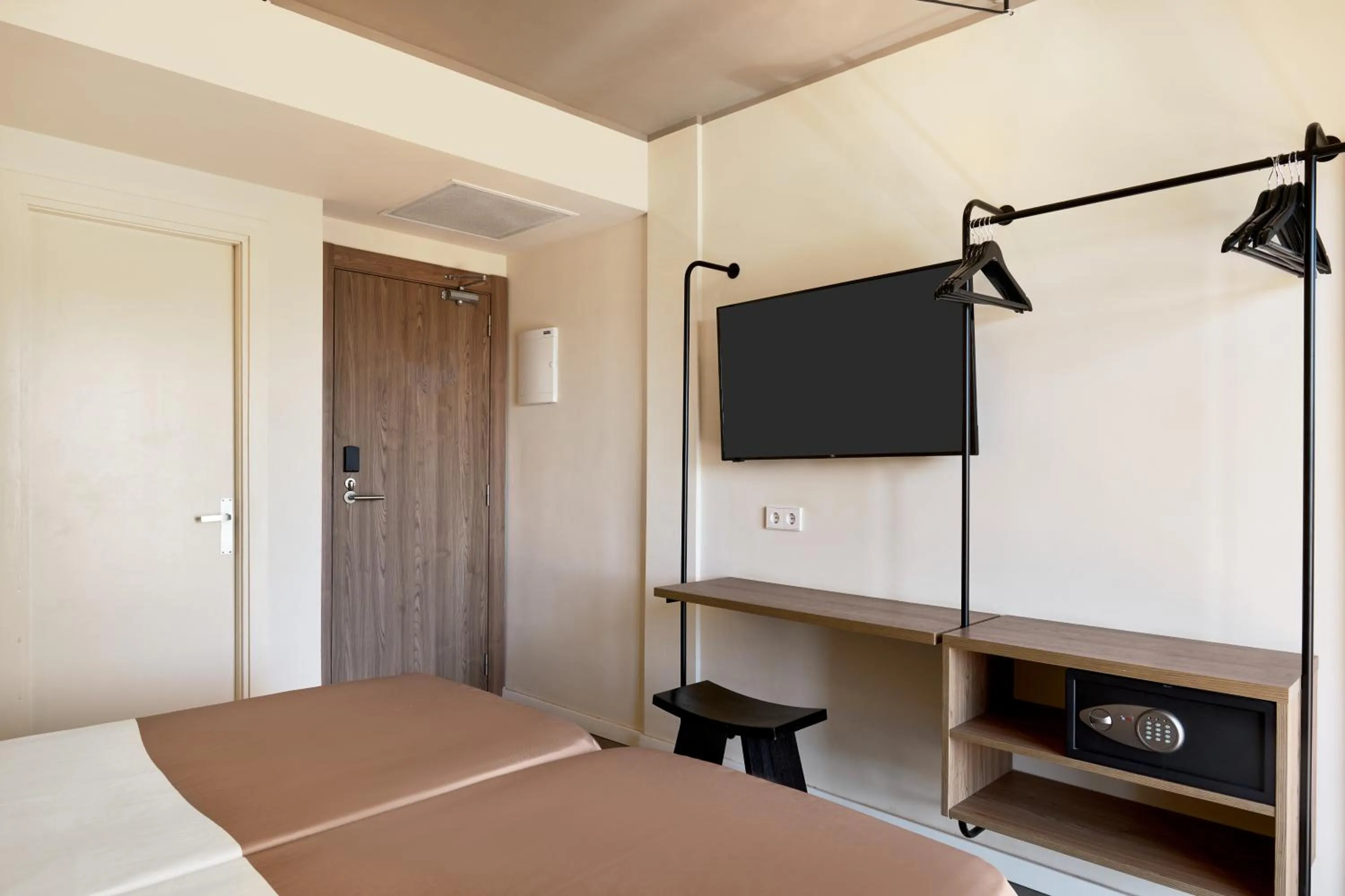 Bed in tent Palmanova