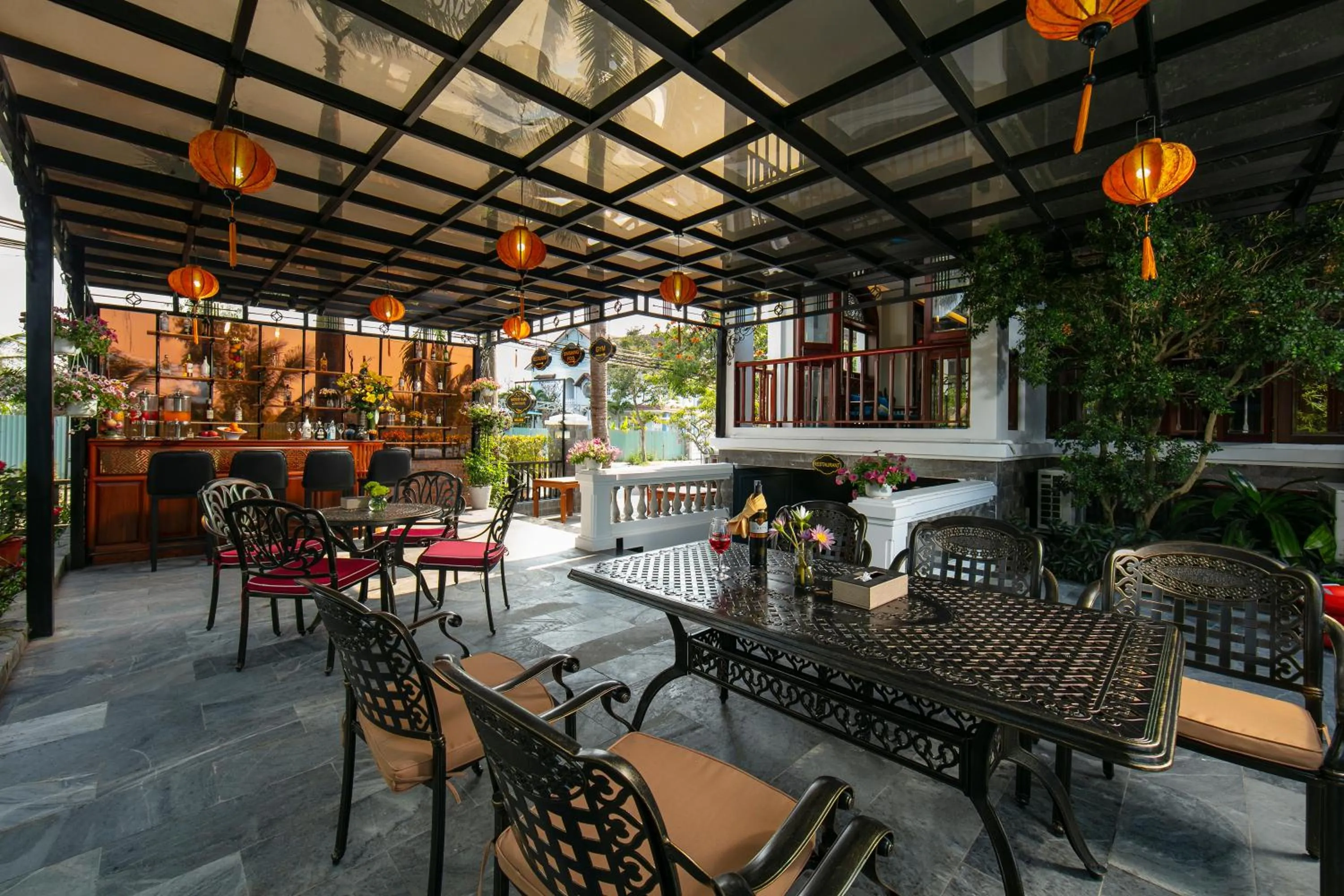 Restaurant/places to eat in Hoi An Riverside Villas & Apartments