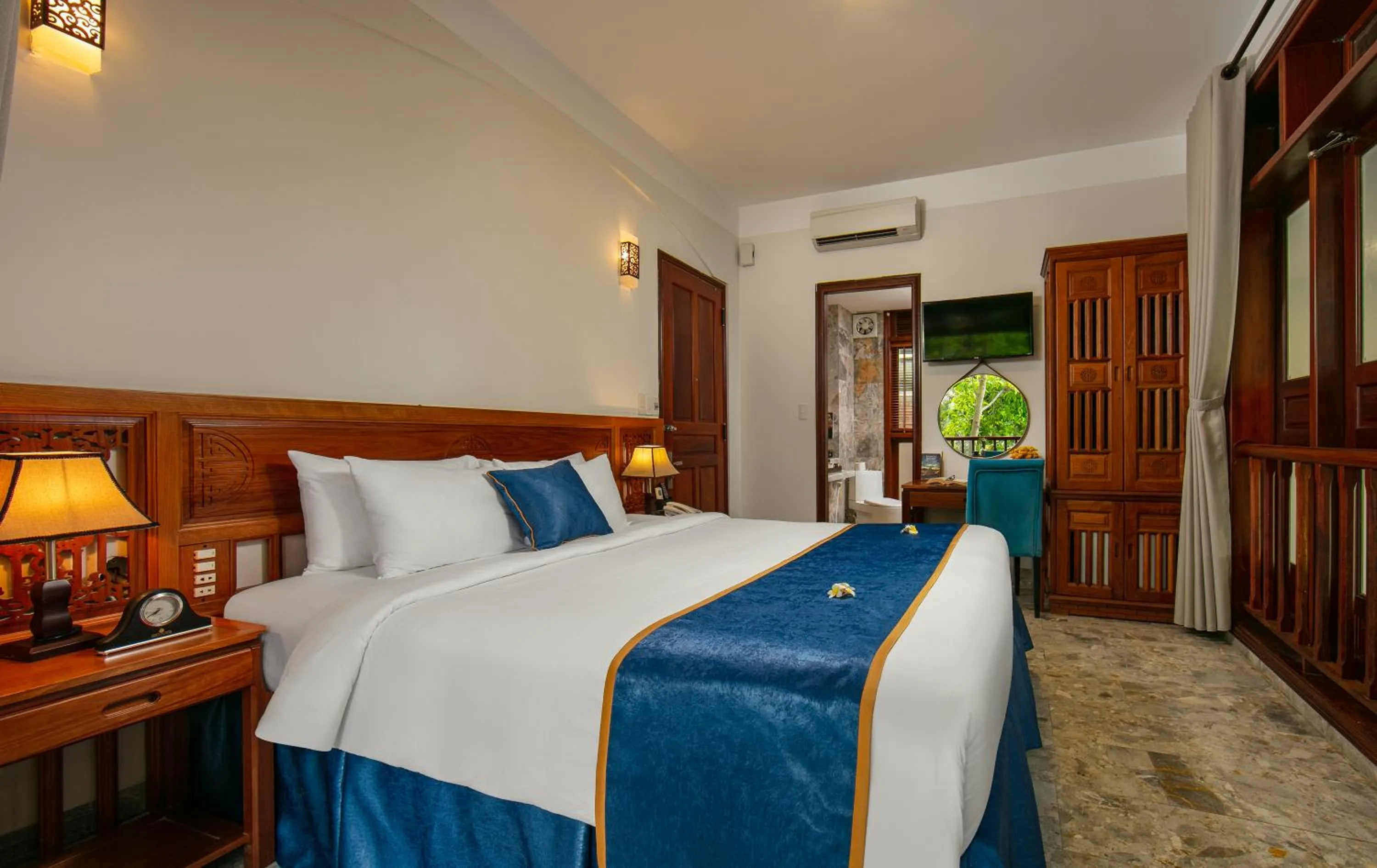 Photo of the whole room, Bed in Hoi An Riverside Villas & Apartments