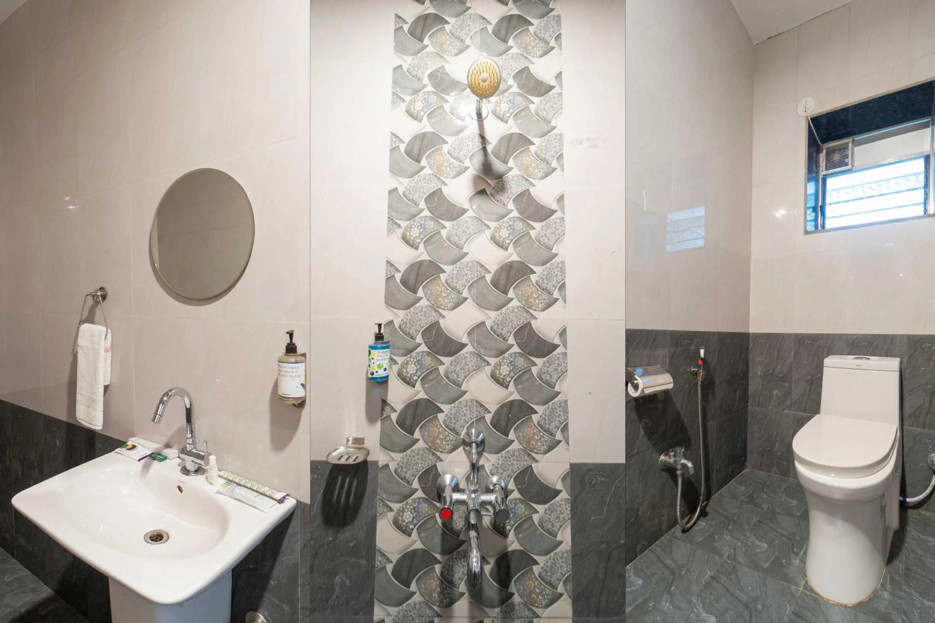 Bathroom in Treebo The Venna Hill