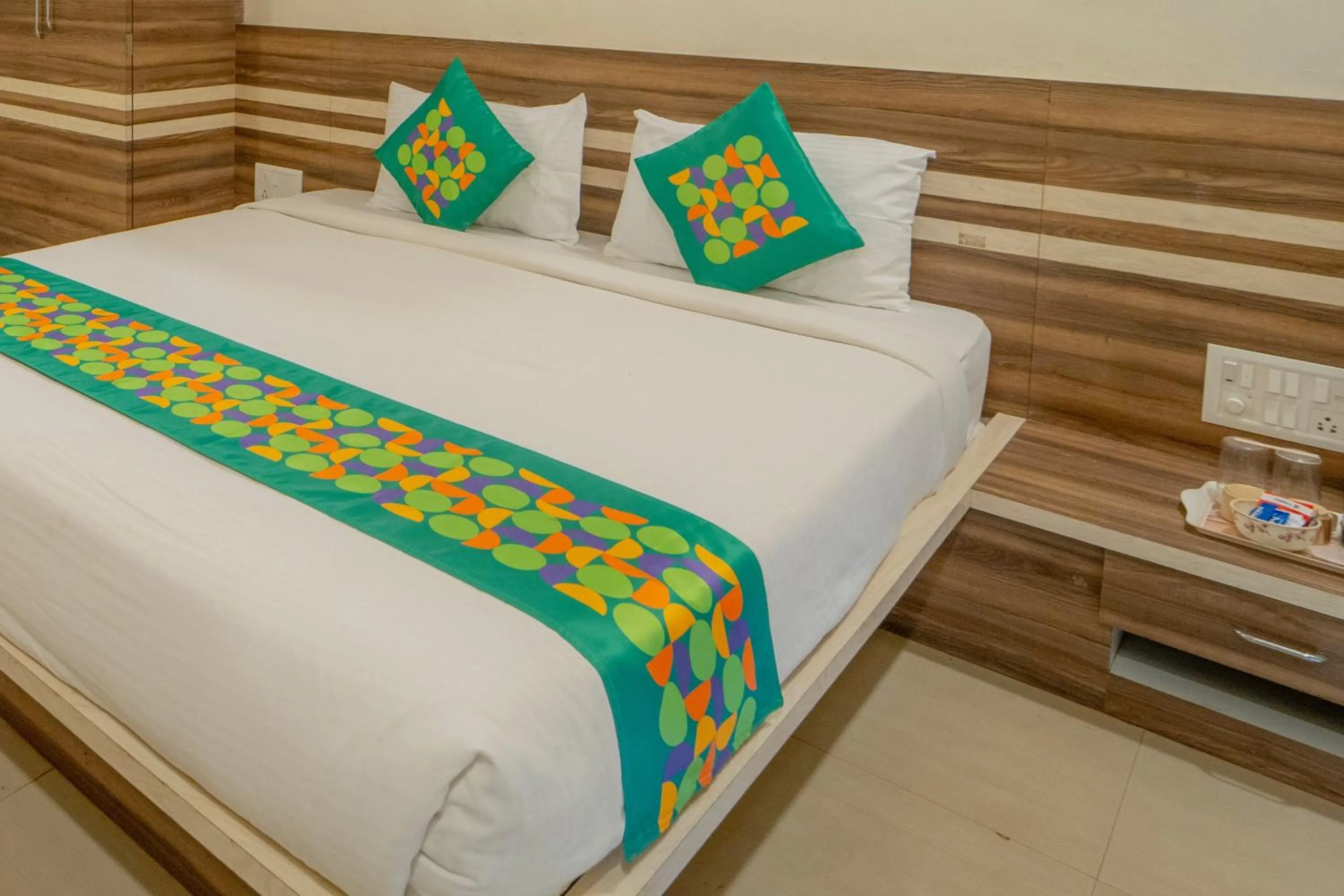 Bedroom, Bed in Treebo The Venna Hill