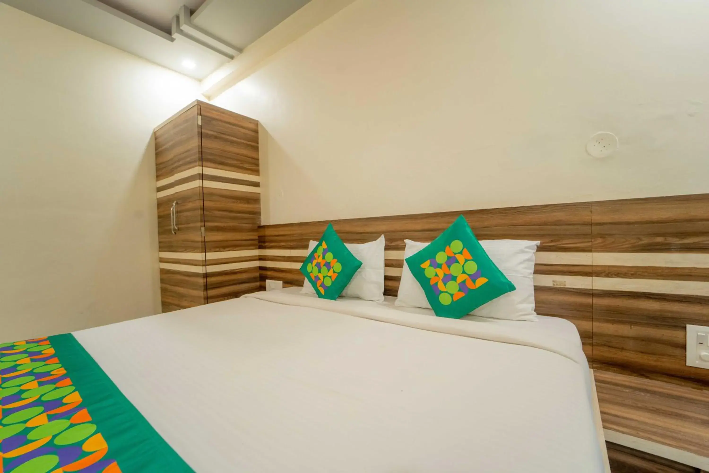 Bedroom, Bed in Treebo The Venna Hill Bedroom, Bed in Treebo The Venna Hill