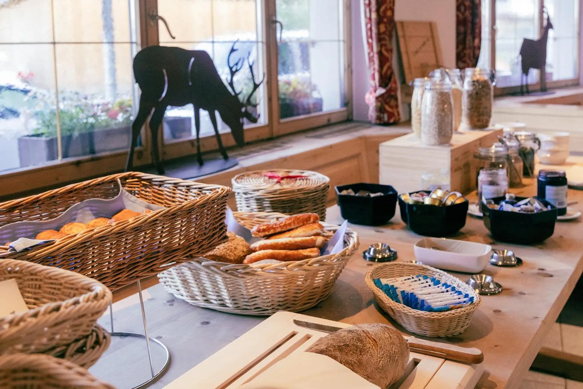 Restaurant/places to eat in Hotel Corvatsch - Web Check-in