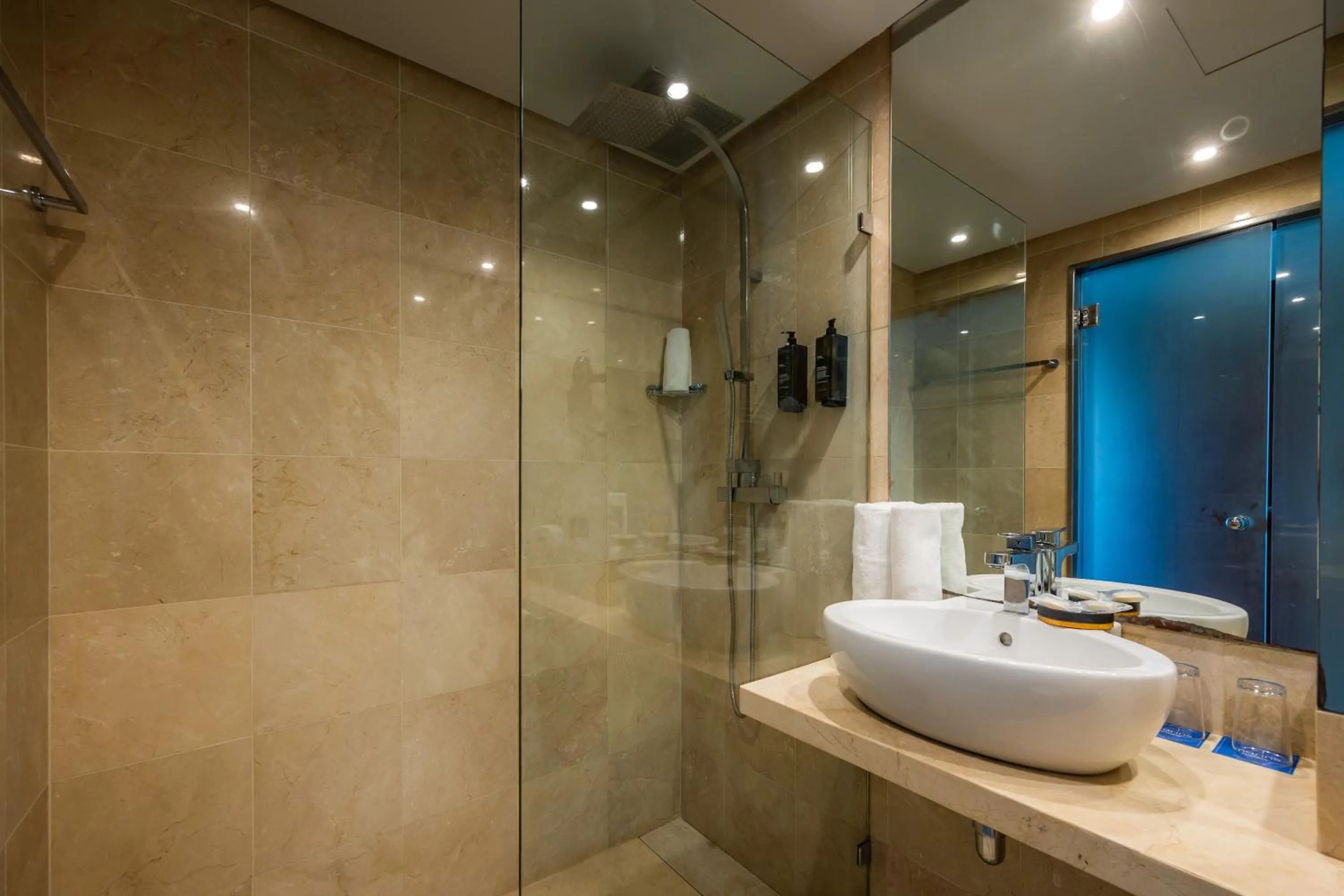 Shower in Marins Suites - Adults Only Hotel