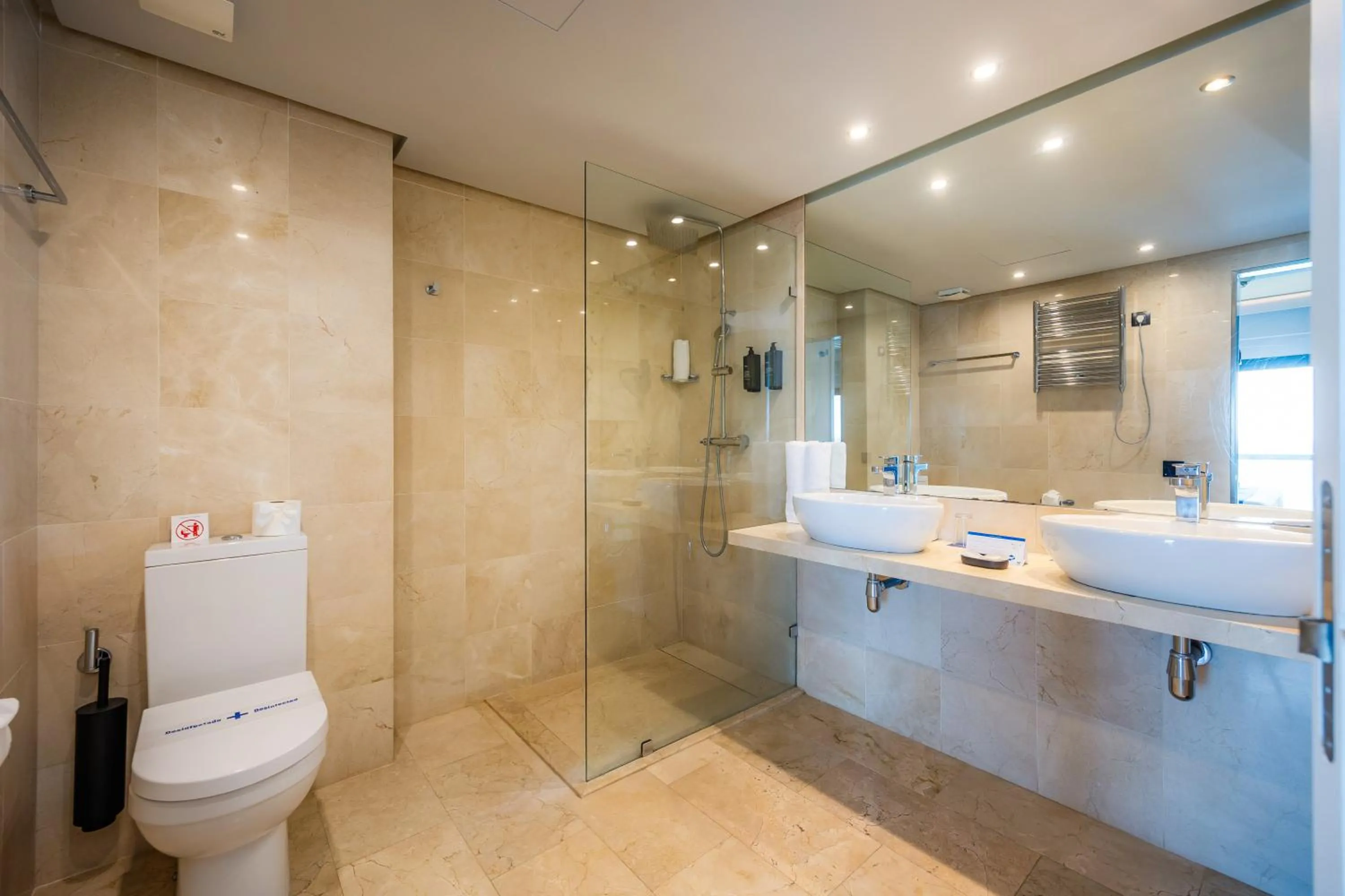 Shower in Marins Suites - Adults Only Hotel