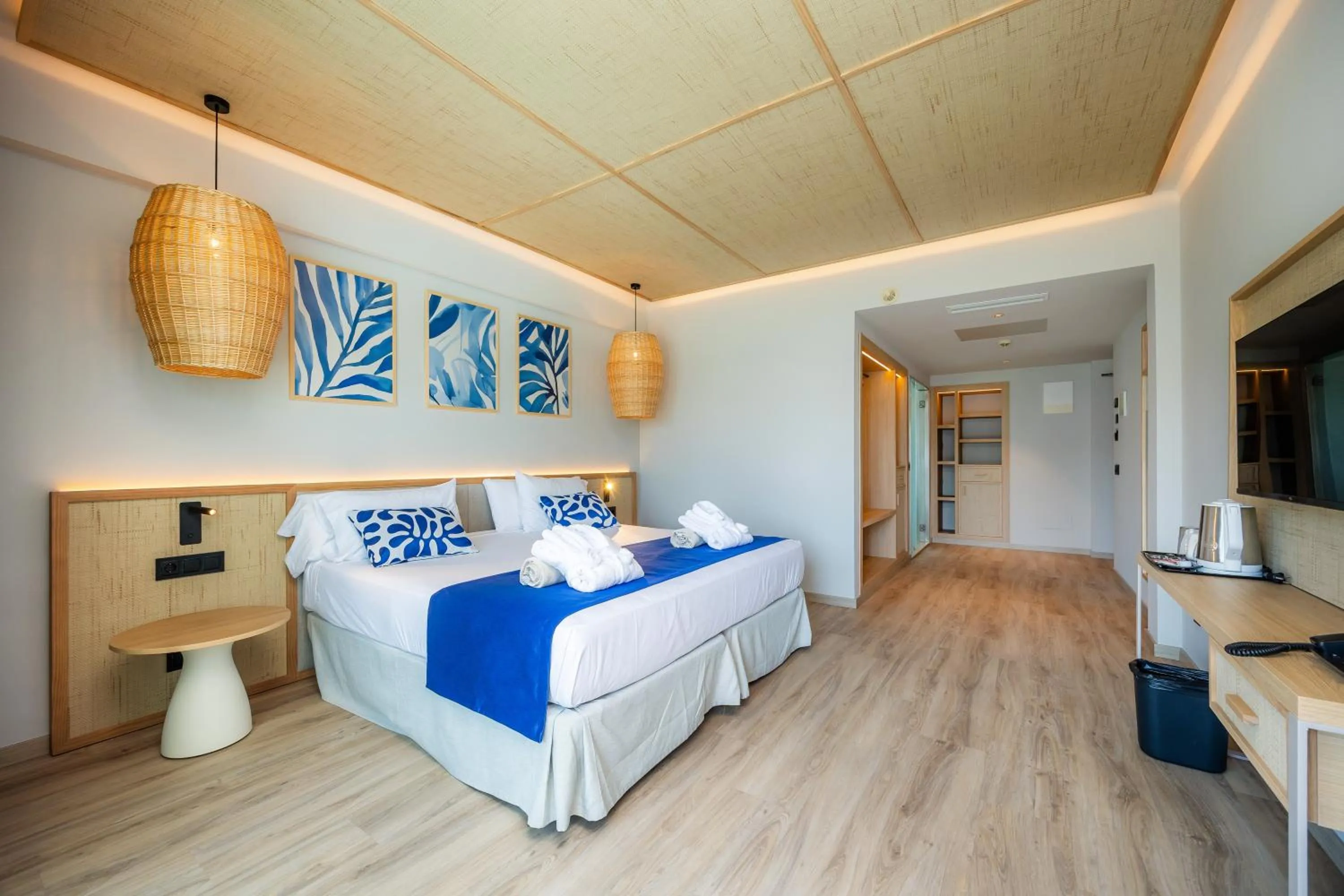 Bed in Marins Suites - Adults Only Hotel
