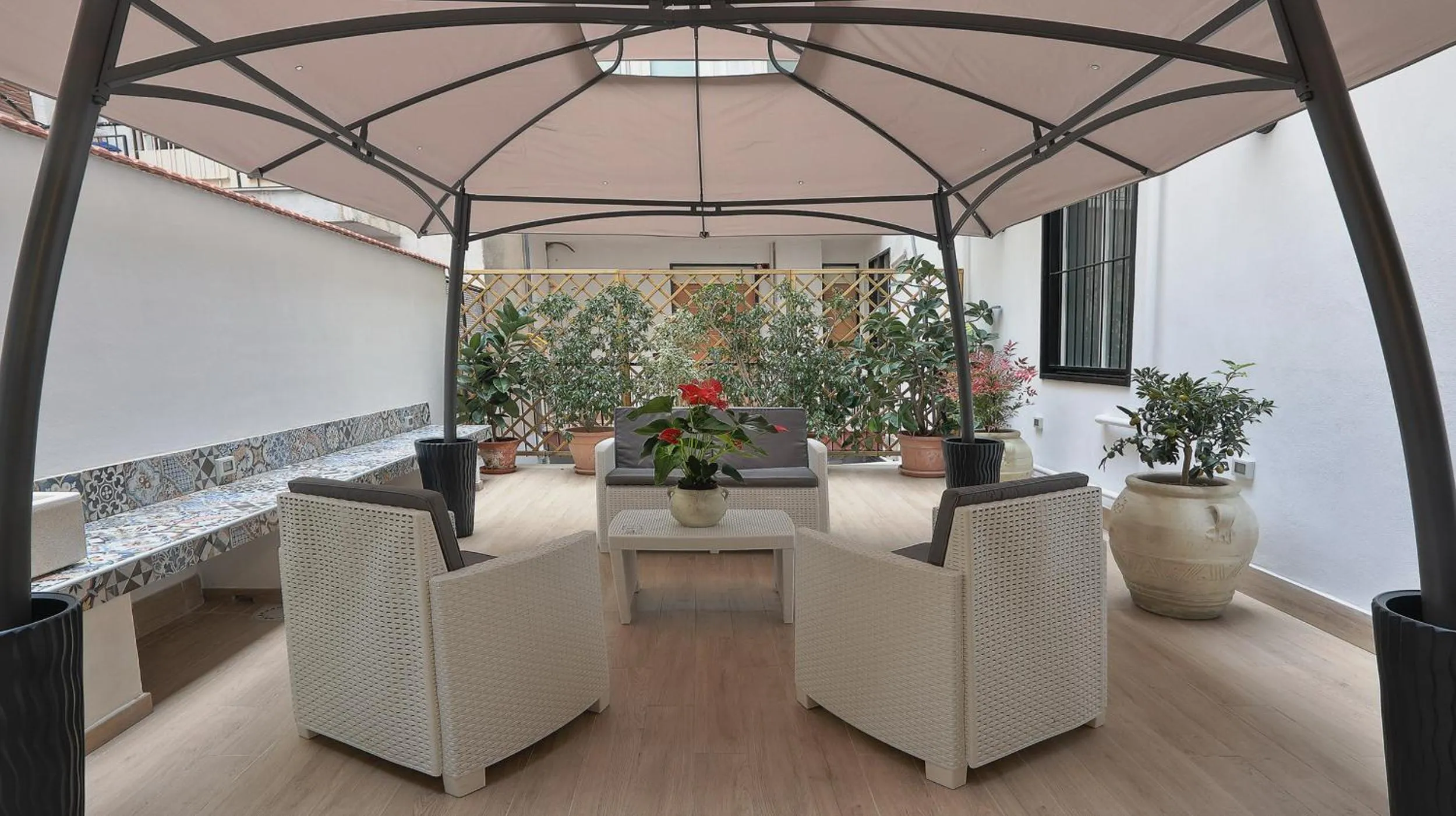 Balcony/Terrace in Meridiana B&B