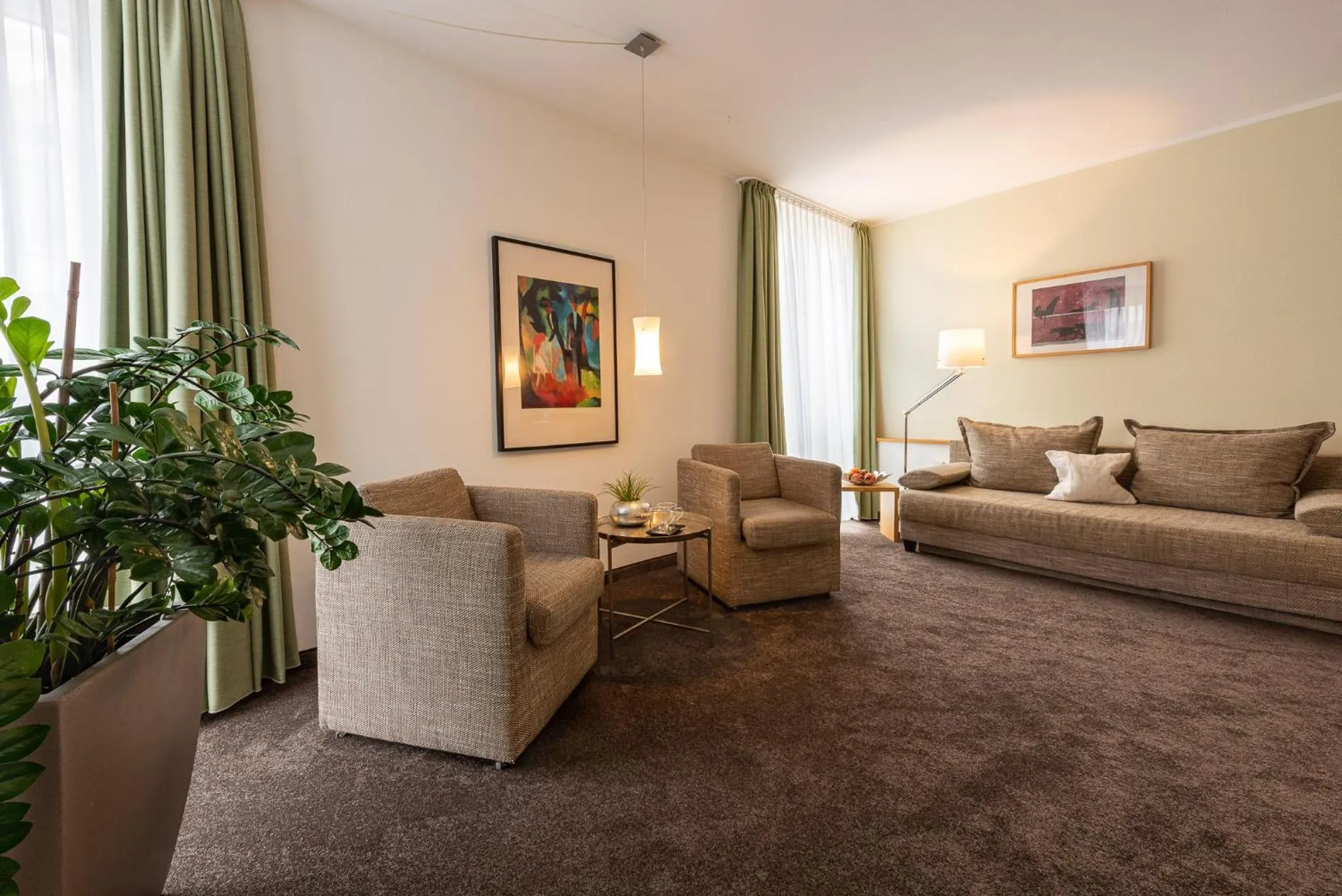 Photo of the whole room in Hotel Nibelungen Hof