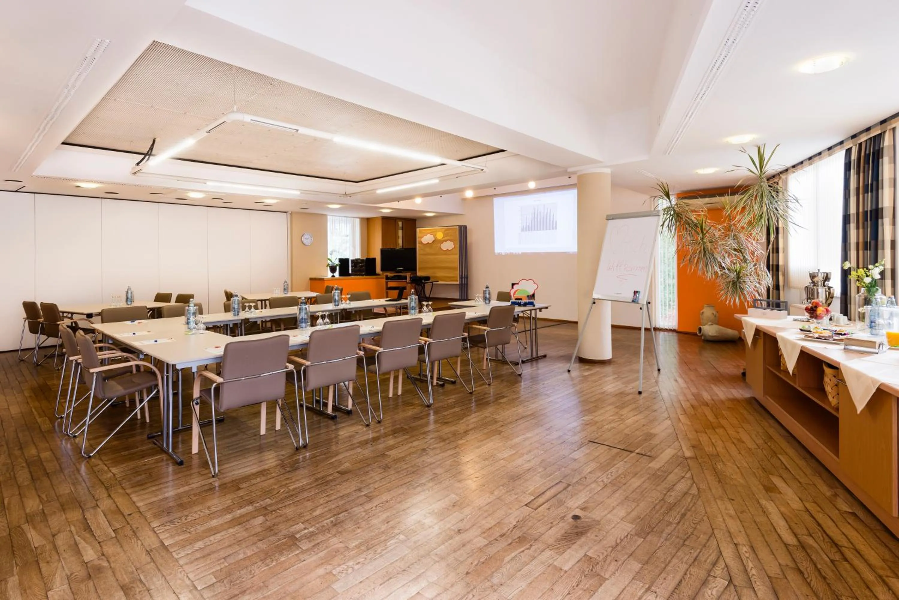 Area and facilities in Hotel Nibelungen Hof