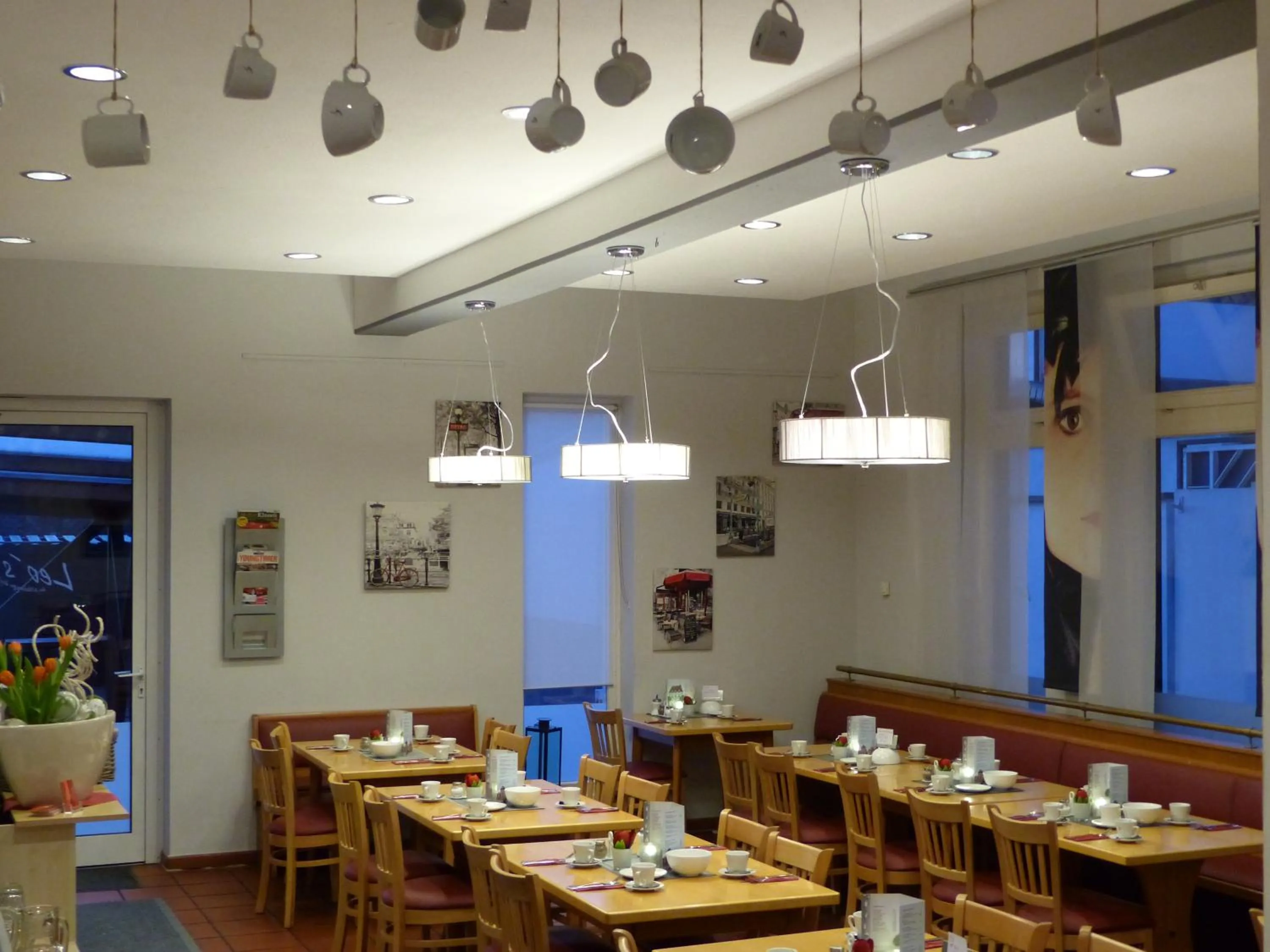 Restaurant/places to eat in Hotel Nibelungen Hof