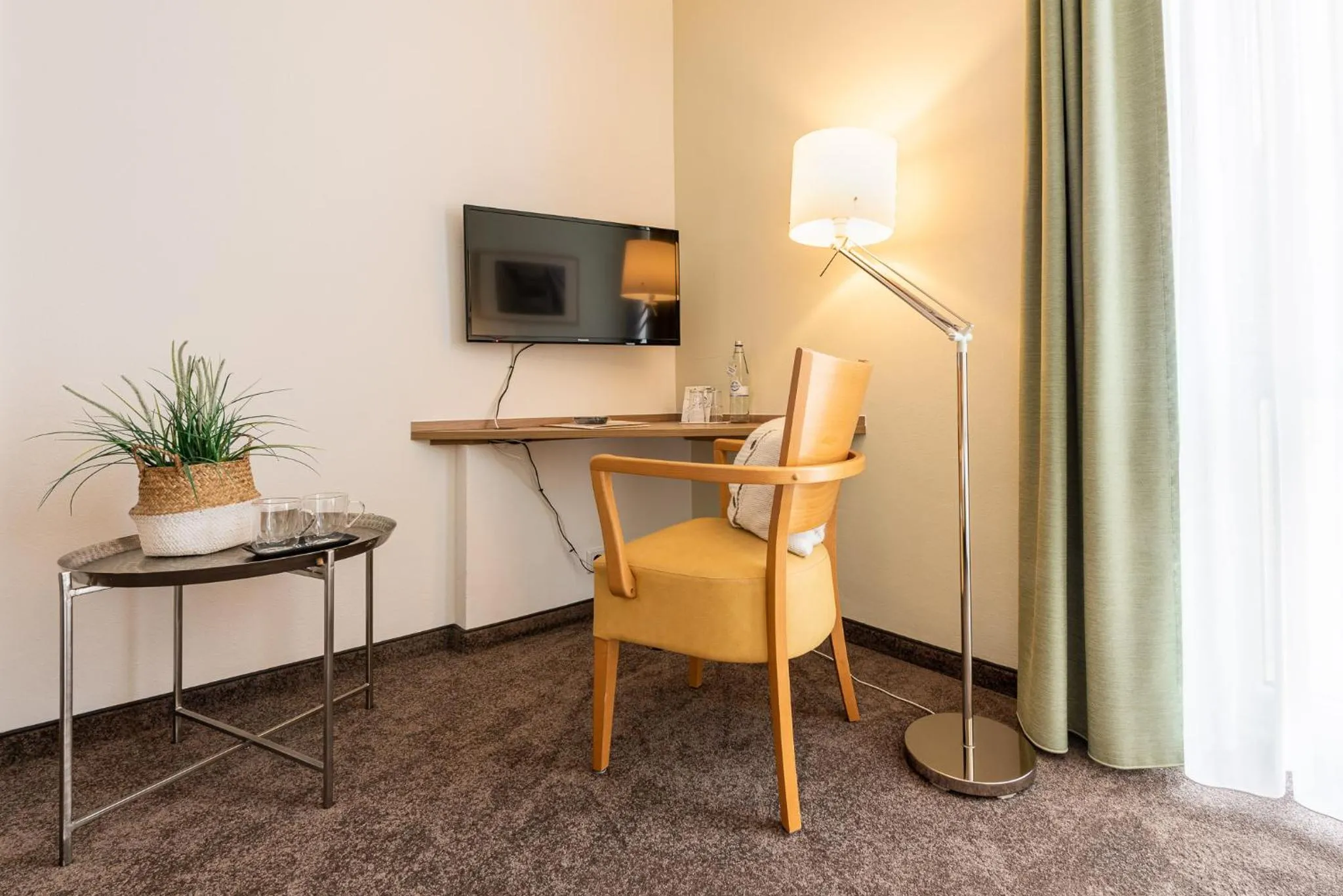 TV and multimedia in Hotel Nibelungen Hof