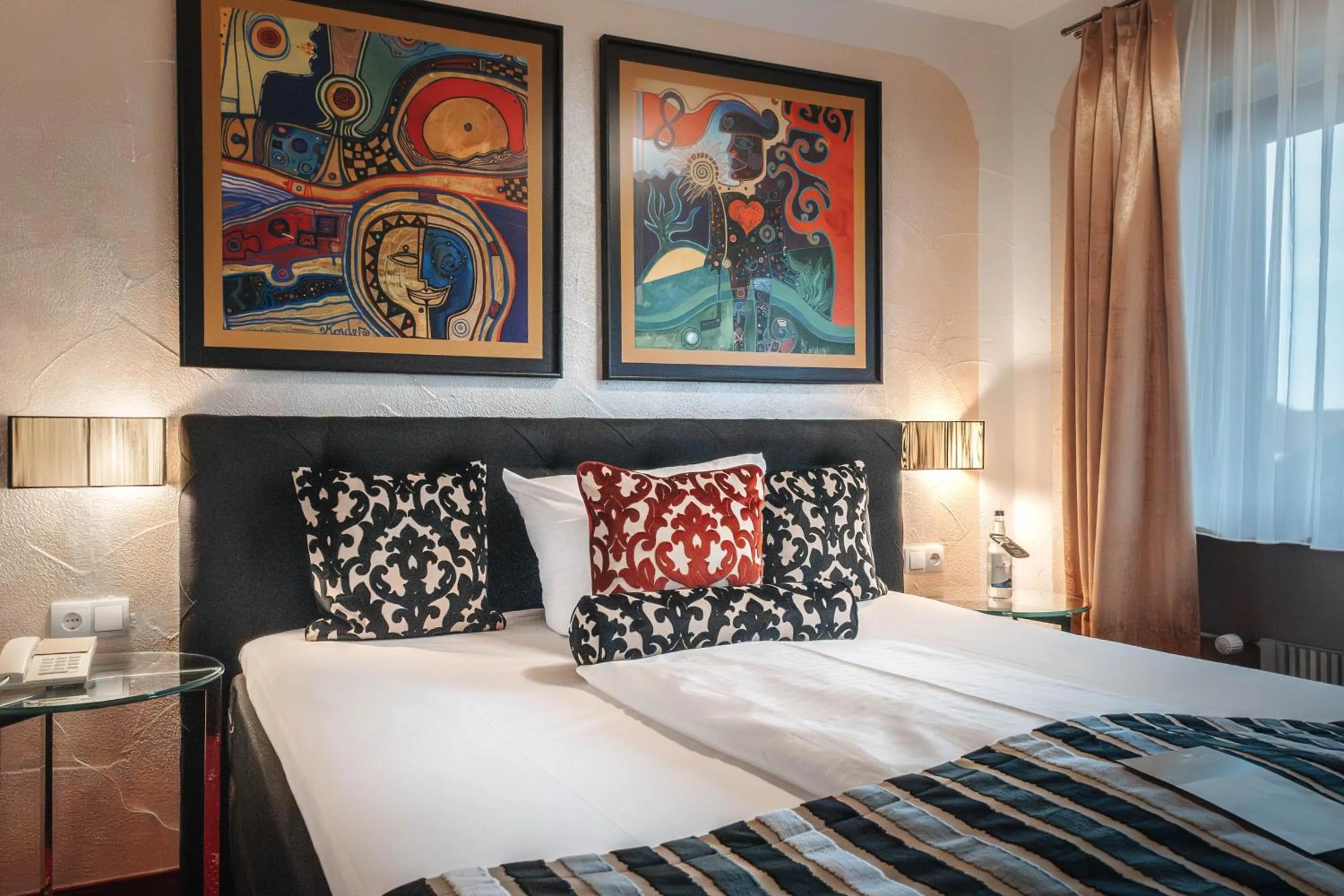 Bed in Alpin & Wellness Resort Ludwig Royal