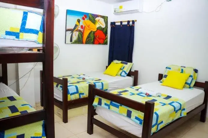 Classic Quadruple Room - single occupancy in Hotel Flor Gloria Classic Quadruple Room - single occupancy in Hotel Flor Gloria