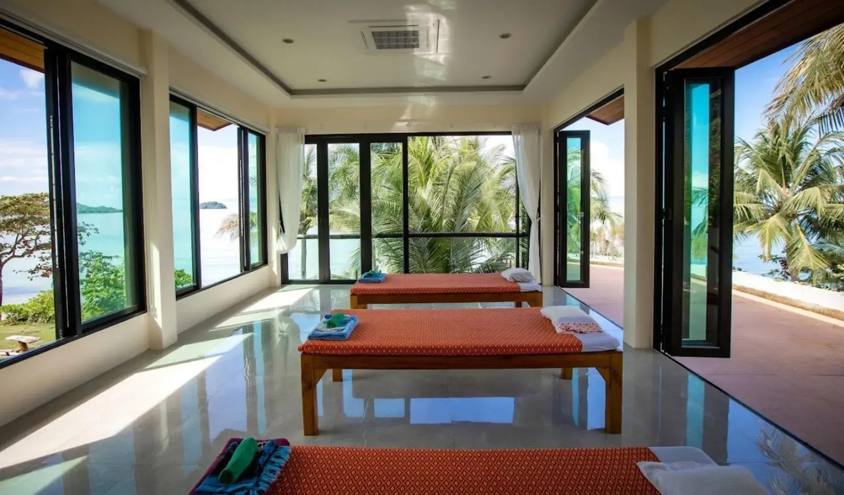 Massage in KaiBaeBeach GrandView Massage in KaiBaeBeach GrandView
