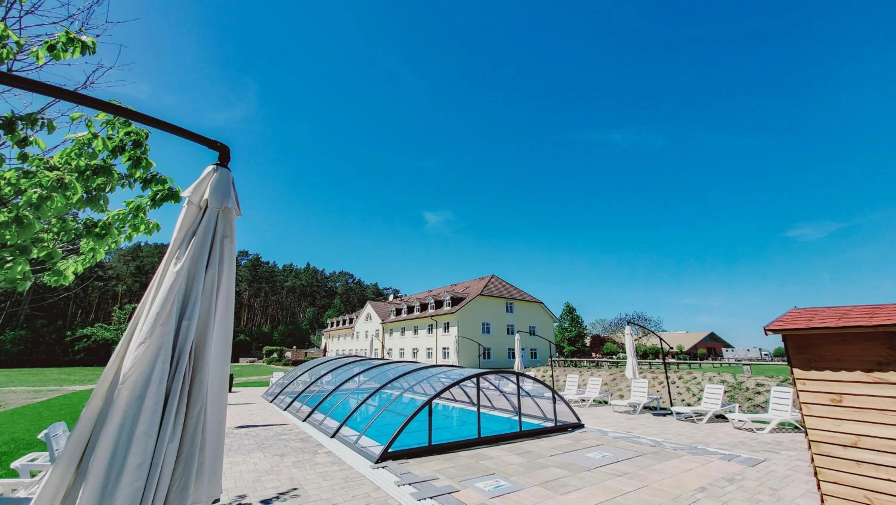 Swimming pool in Ferien Hotel Fläming