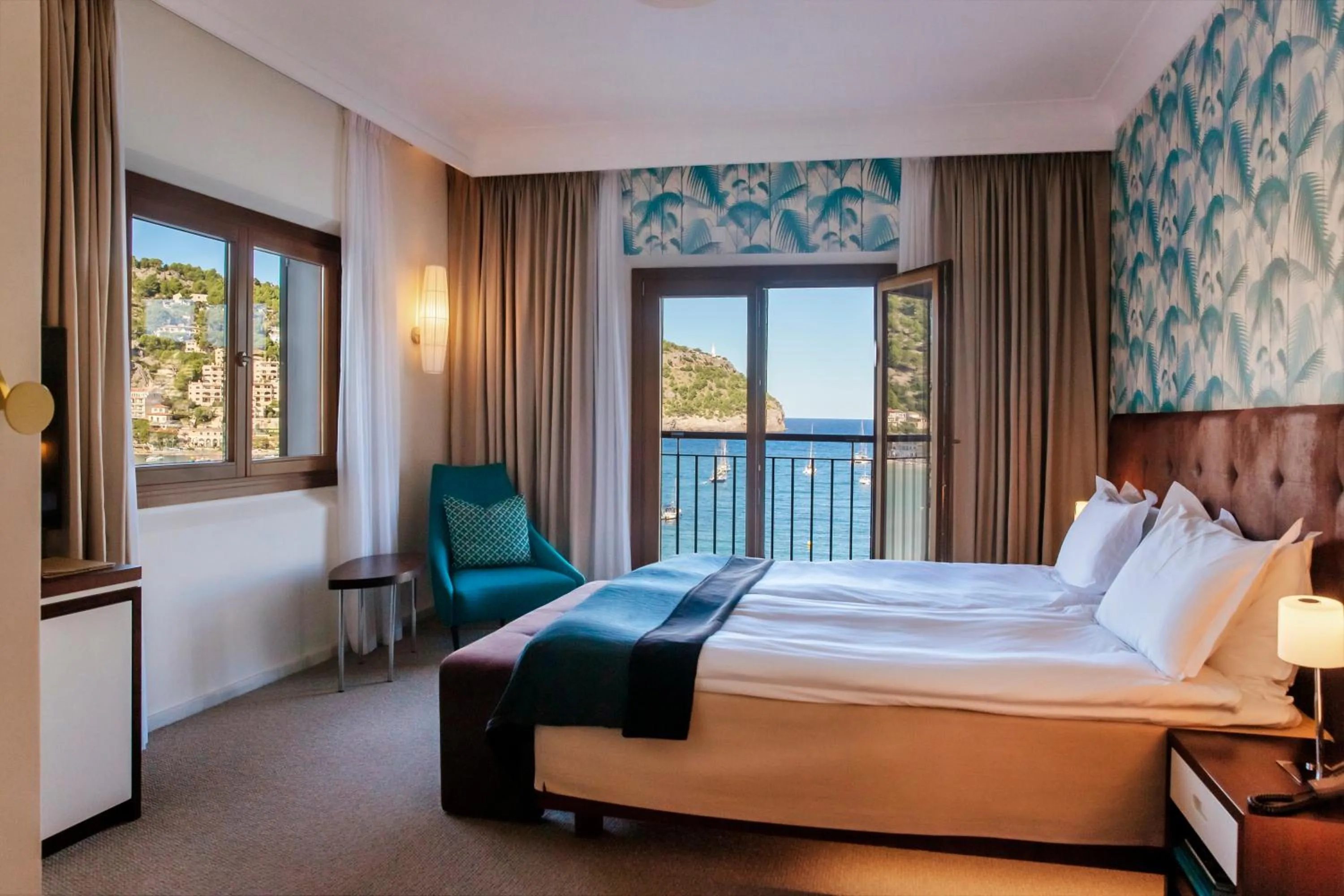 Bed in Hotel Esplendido