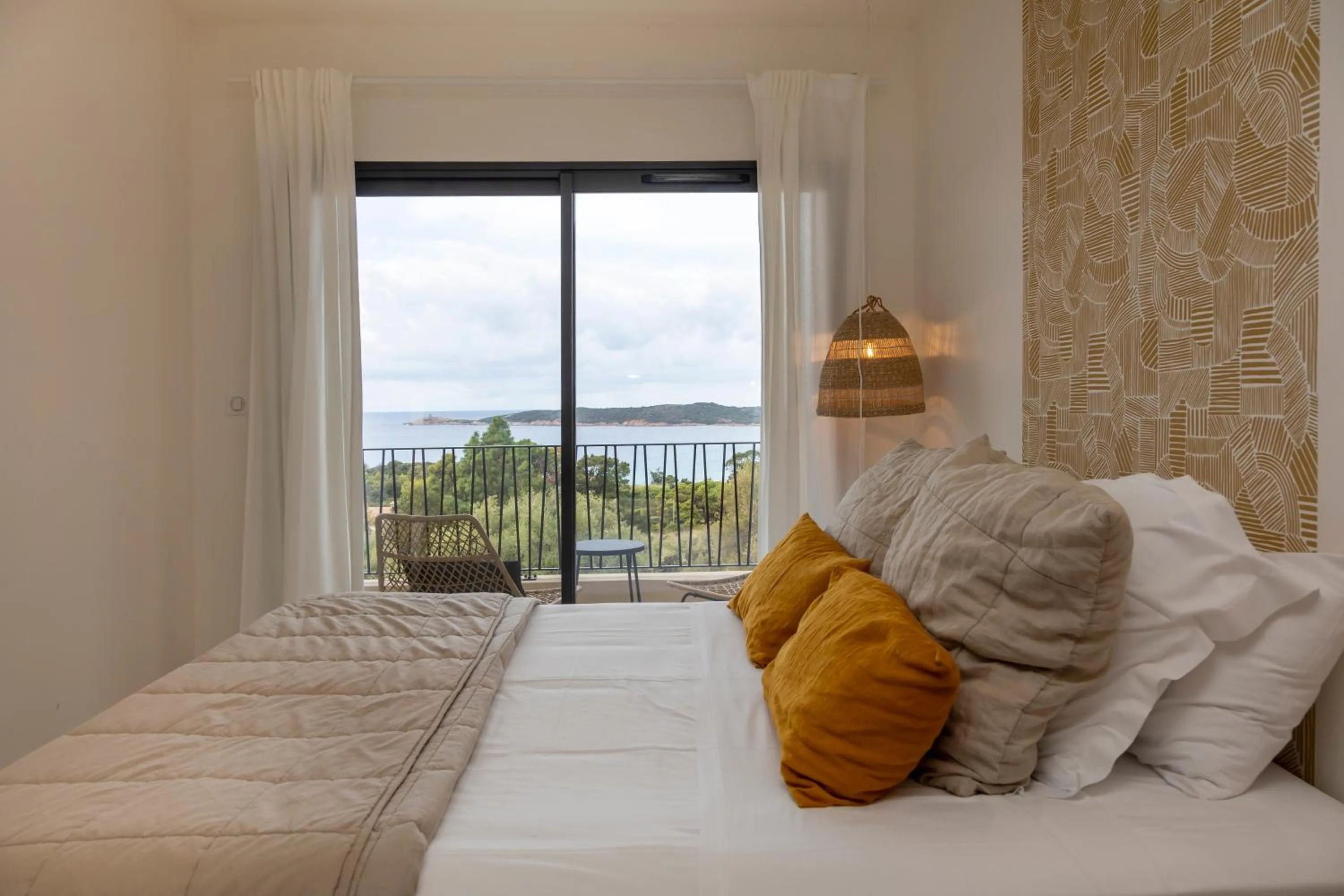 Bedroom, Bed in Casa Marina Cargèse