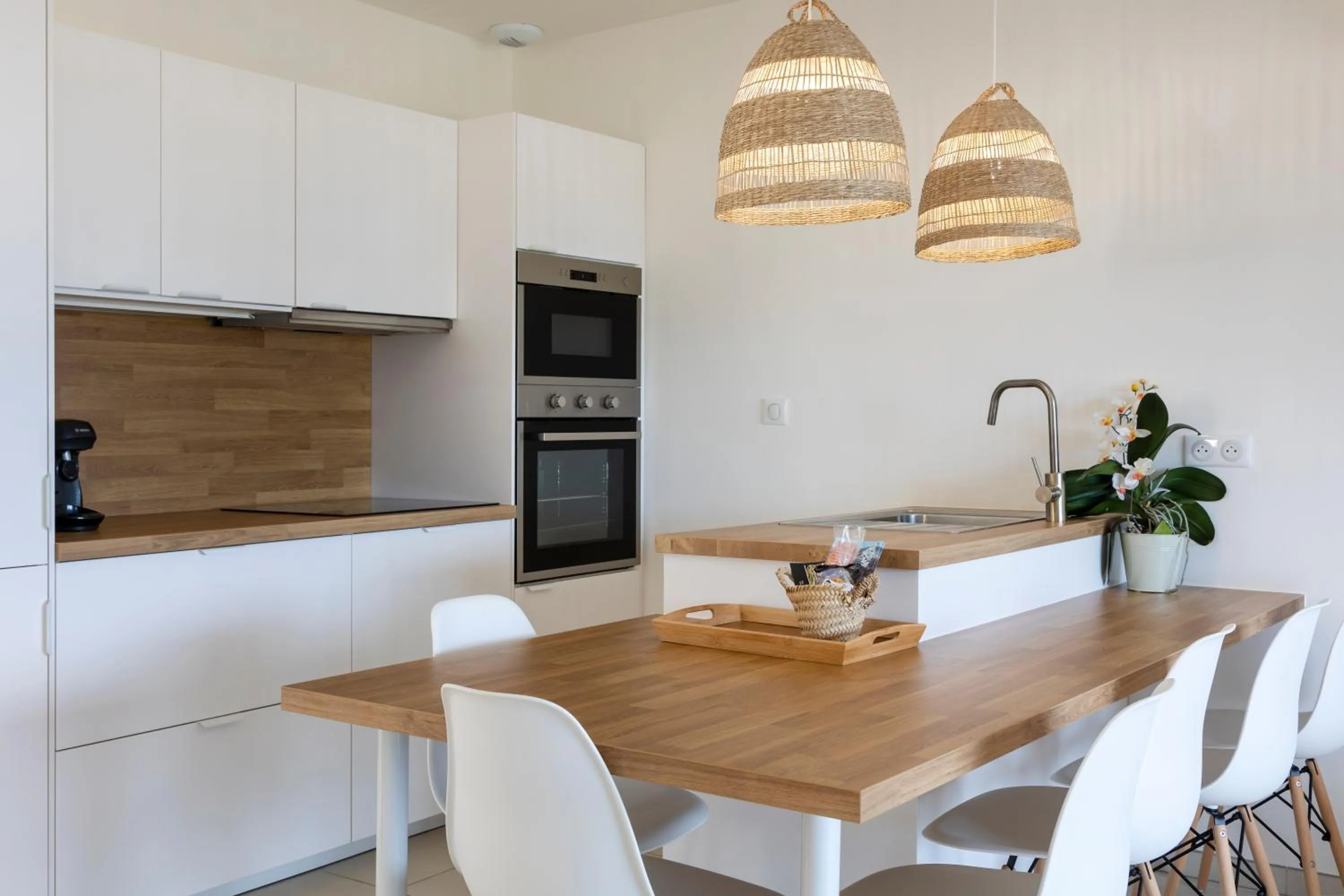 Dining area in Casa Marina Cargèse