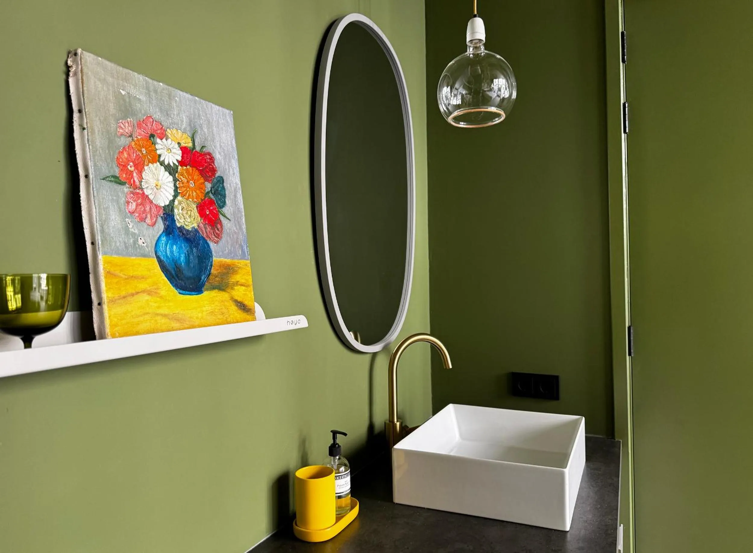 kitchen in Daen’s Greenhouse