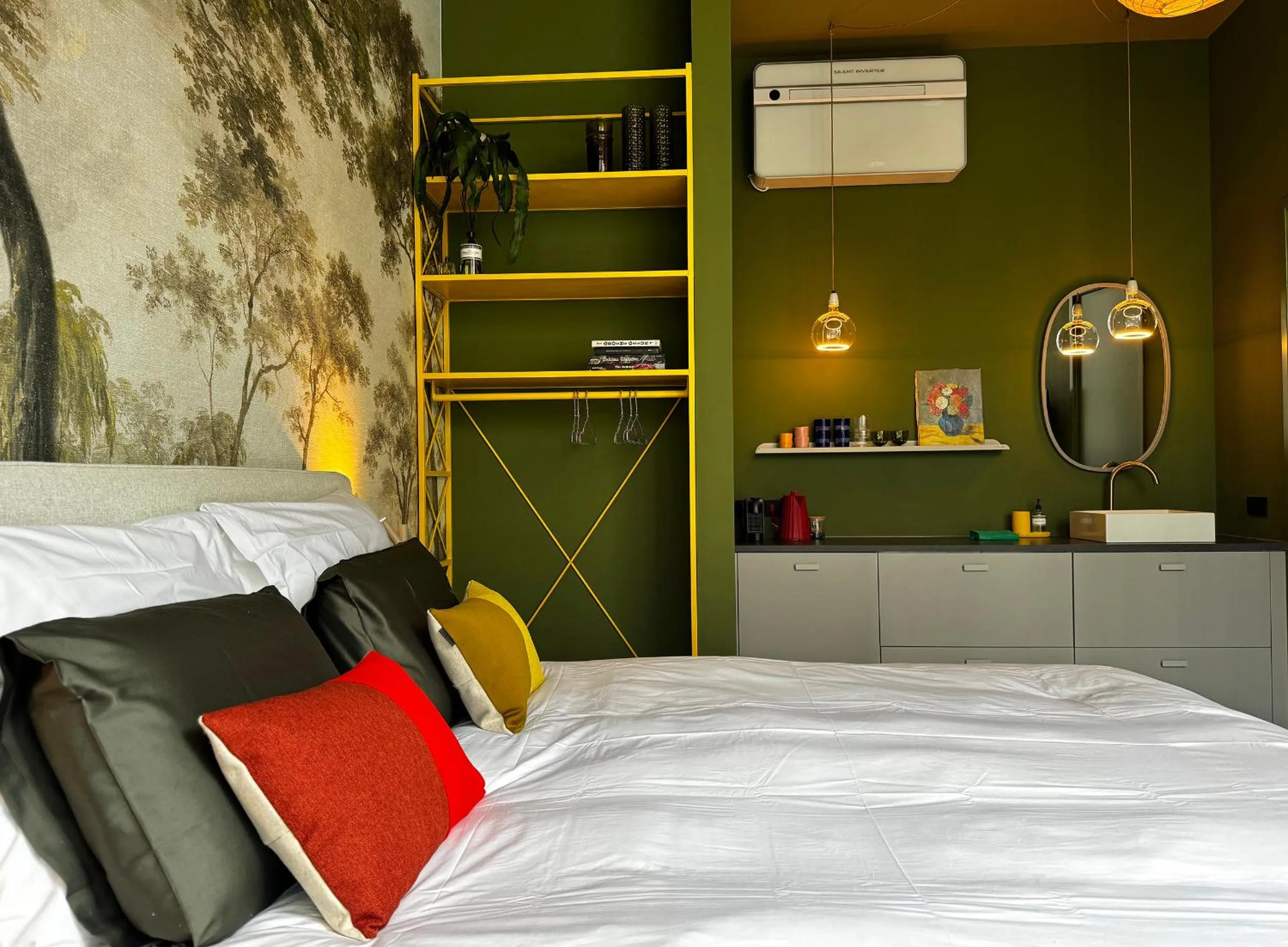 Bed in Daen’s Greenhouse