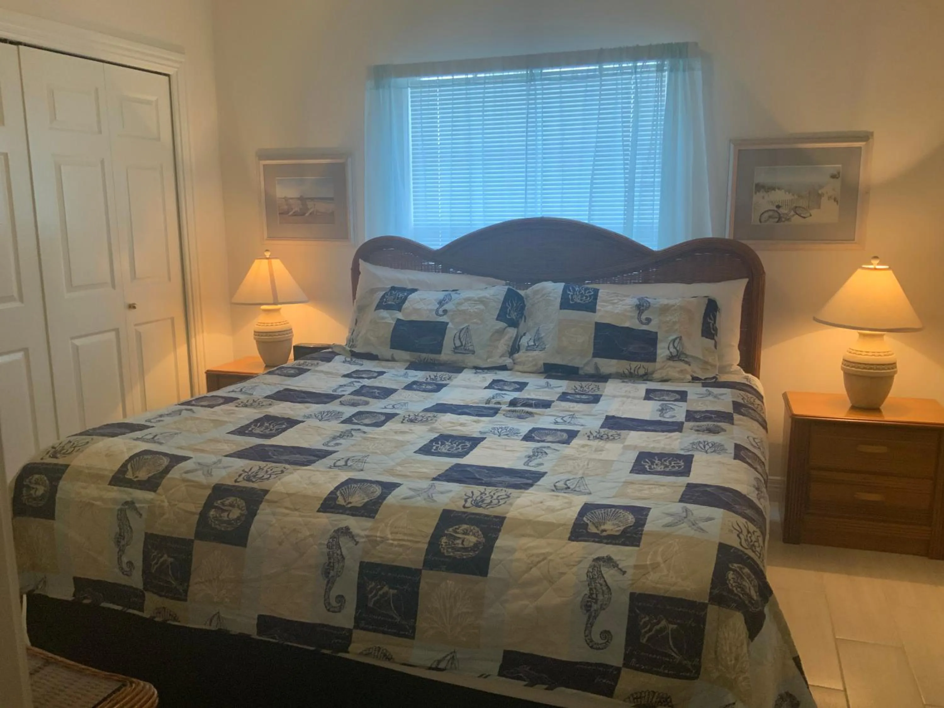 Bedroom, Bed in Sea Dancer #9