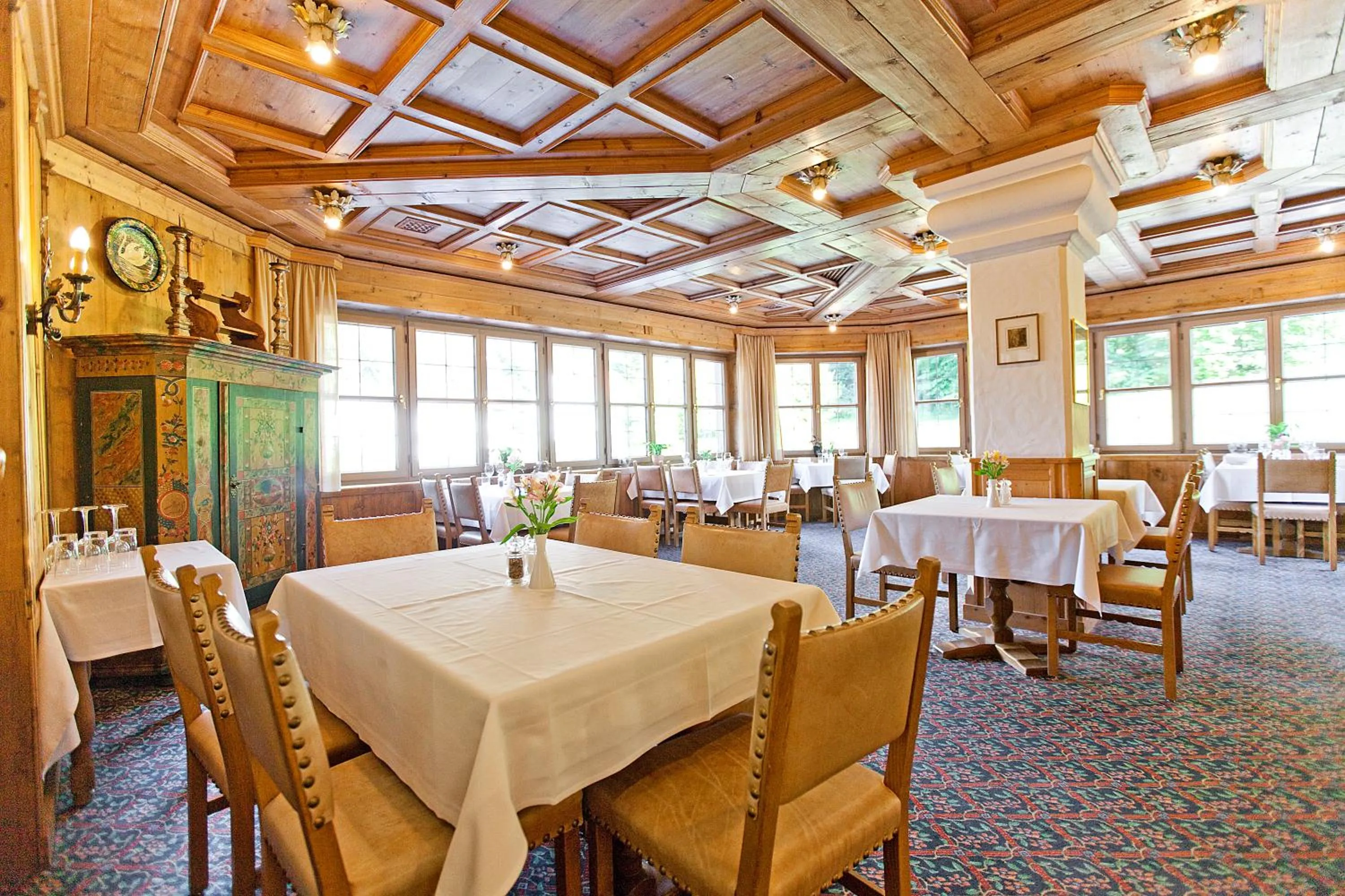 Restaurant/places to eat in Hotel Müller