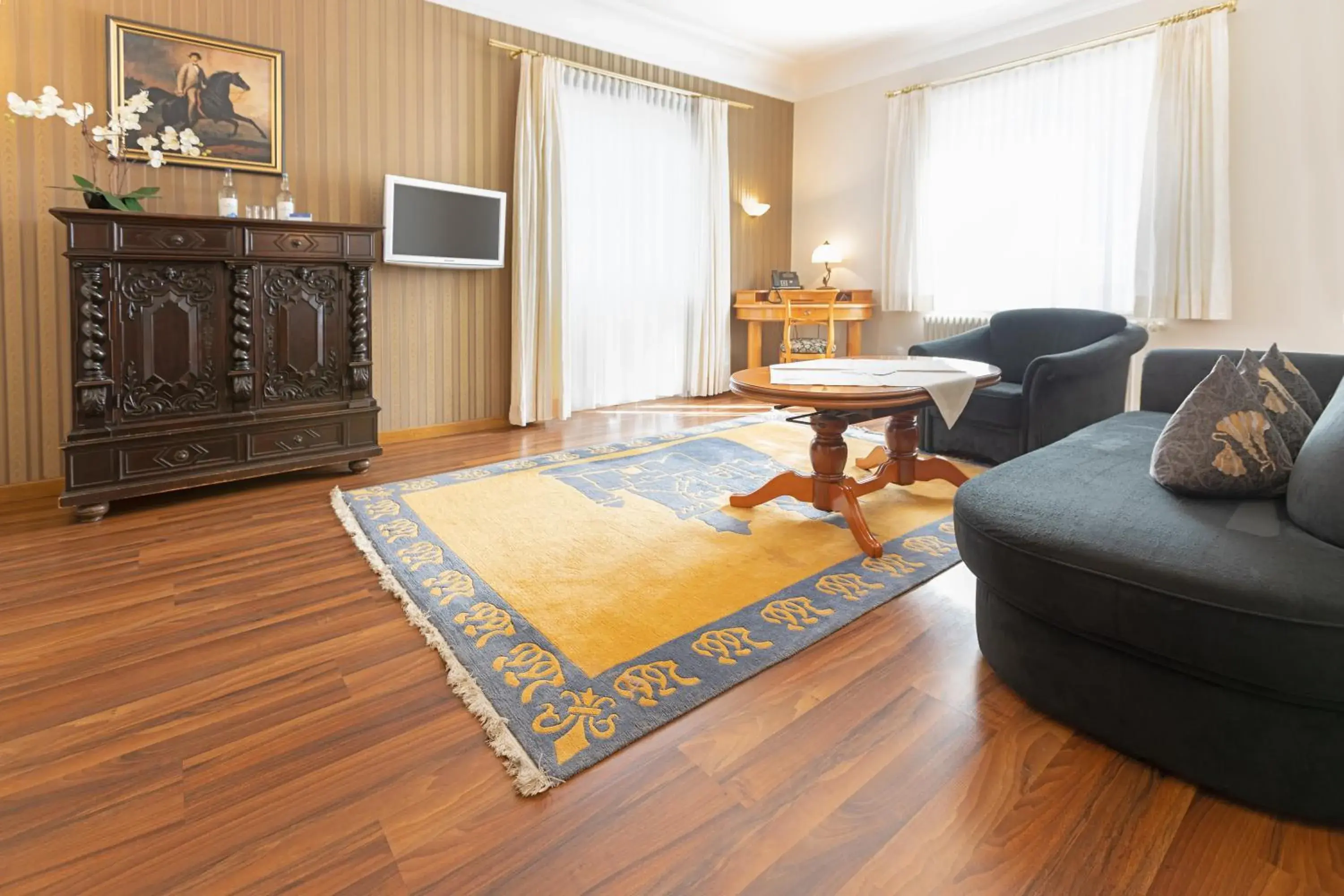 Photo of the whole room, Seating Area in Hotel Müller