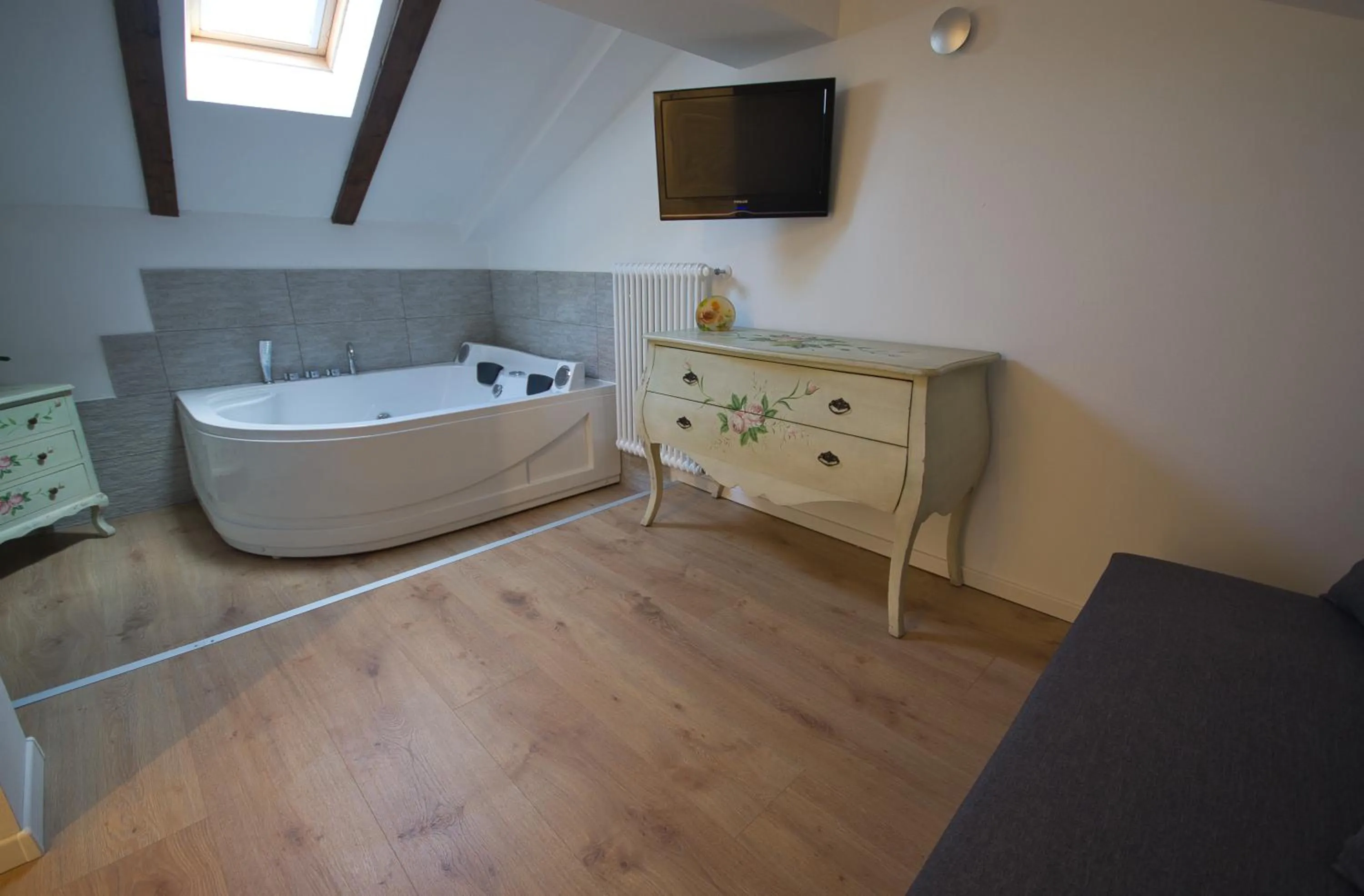 Hot Tub in B&B Paganella Relax and Gourmet