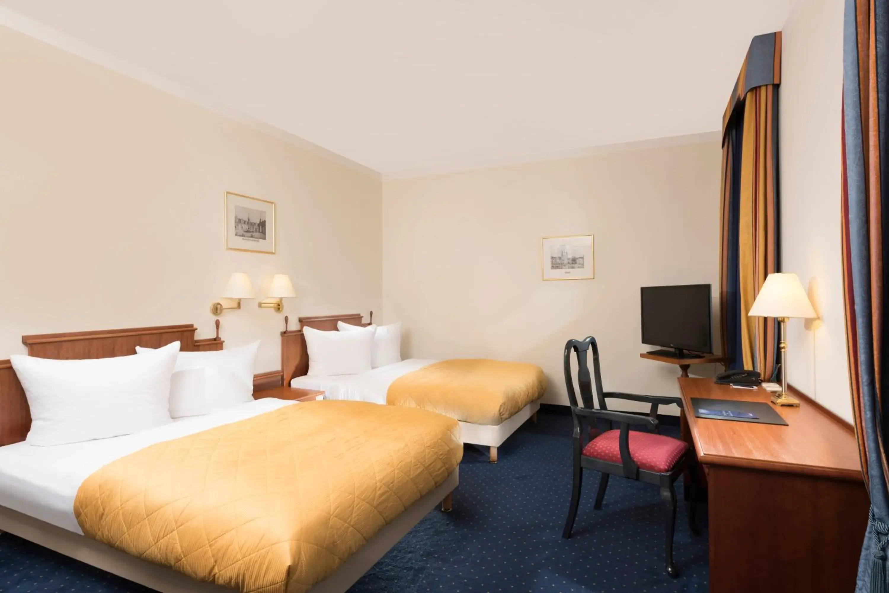 Photo of the whole room, Bed in Radisson Blu Hotel Halle-Merseburg Photo of the whole room, Bed in Radisson Blu Hotel Halle-Merseburg