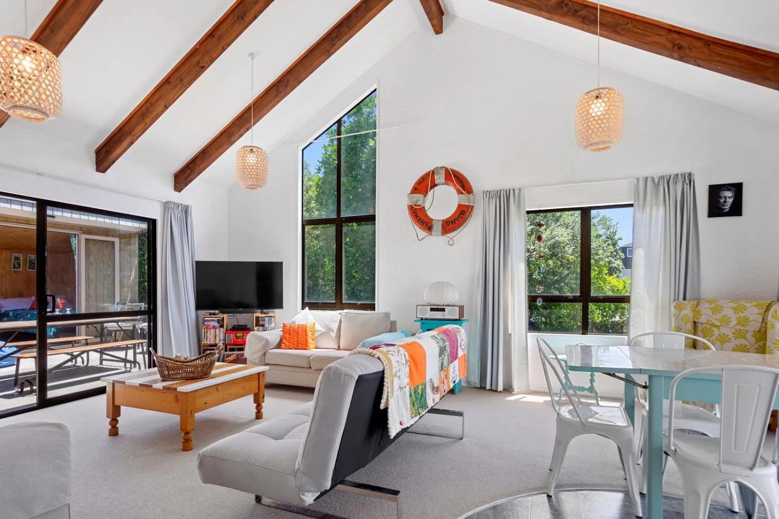 Coastal Charm - Waihi Beach Holiday Home