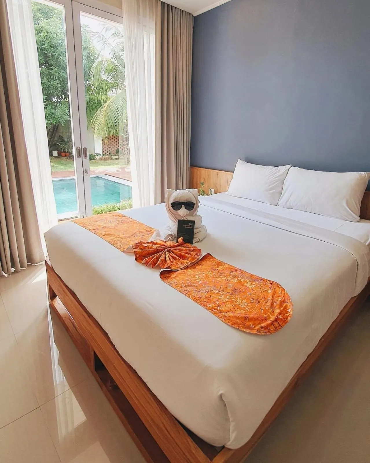 Photo of the whole room, Bed in RakaAyu Kuta