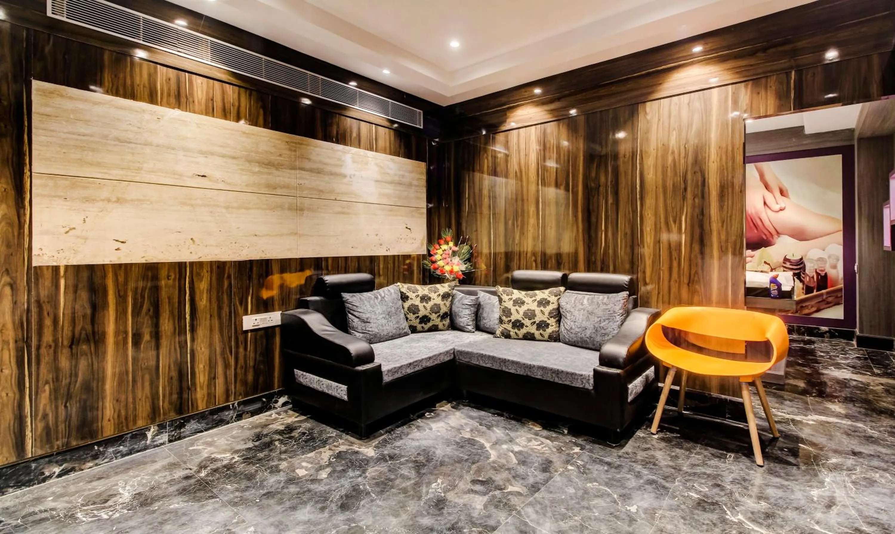 Seating area in Treebo Premium Tahoora International