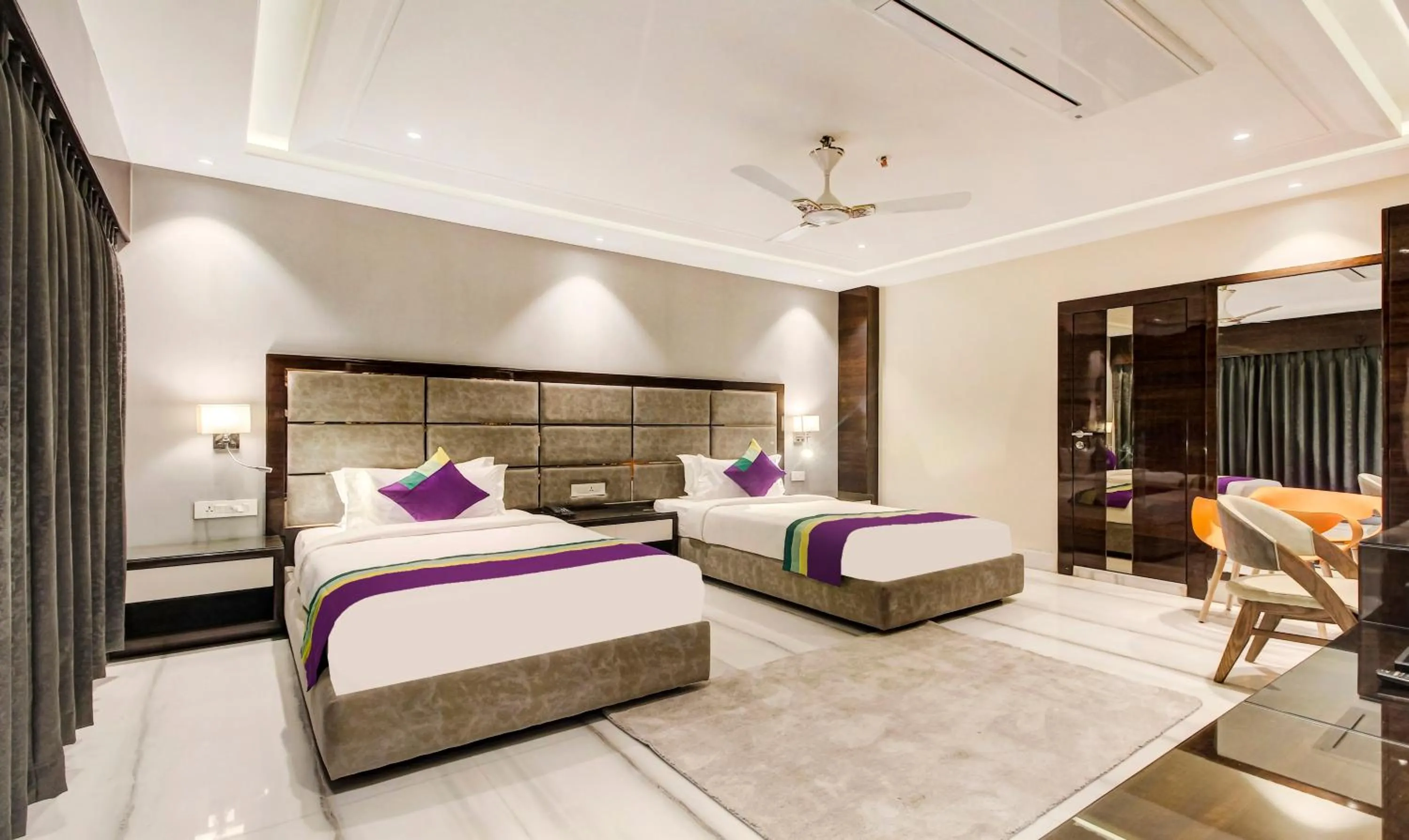 Bedroom, Bed in Treebo Premium Tahoora International