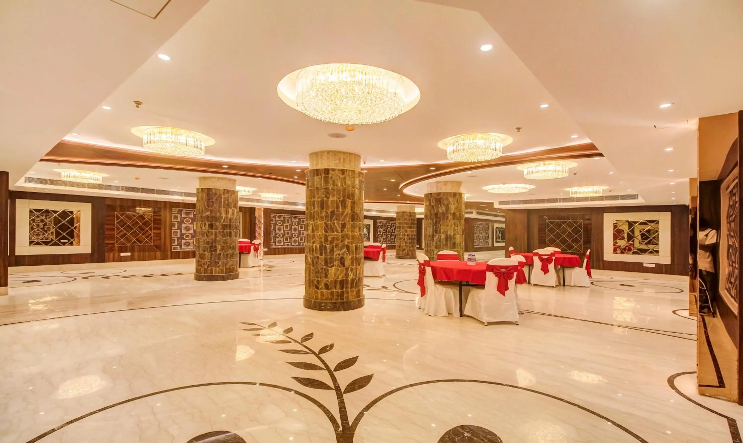 Breakfast in Treebo Premium Tahoora International