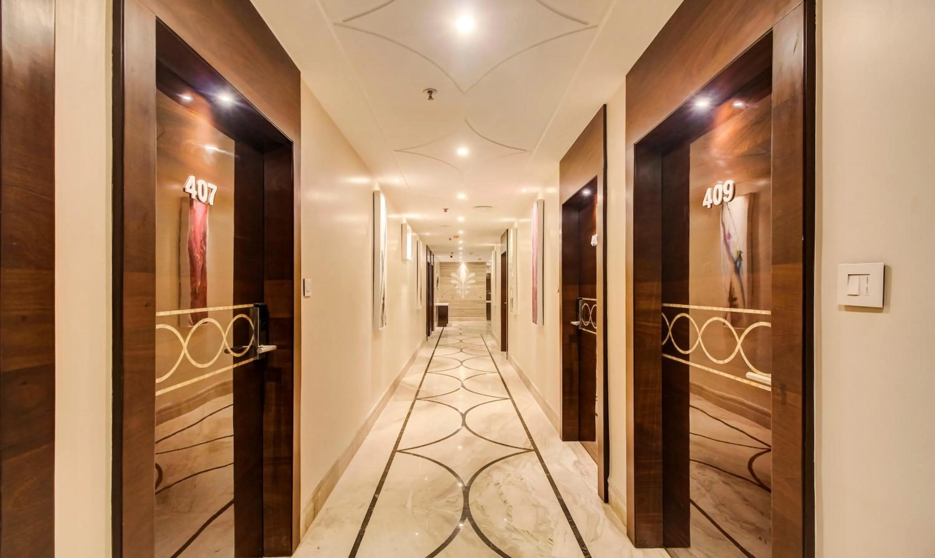 Lobby or reception in Treebo Premium Tahoora International