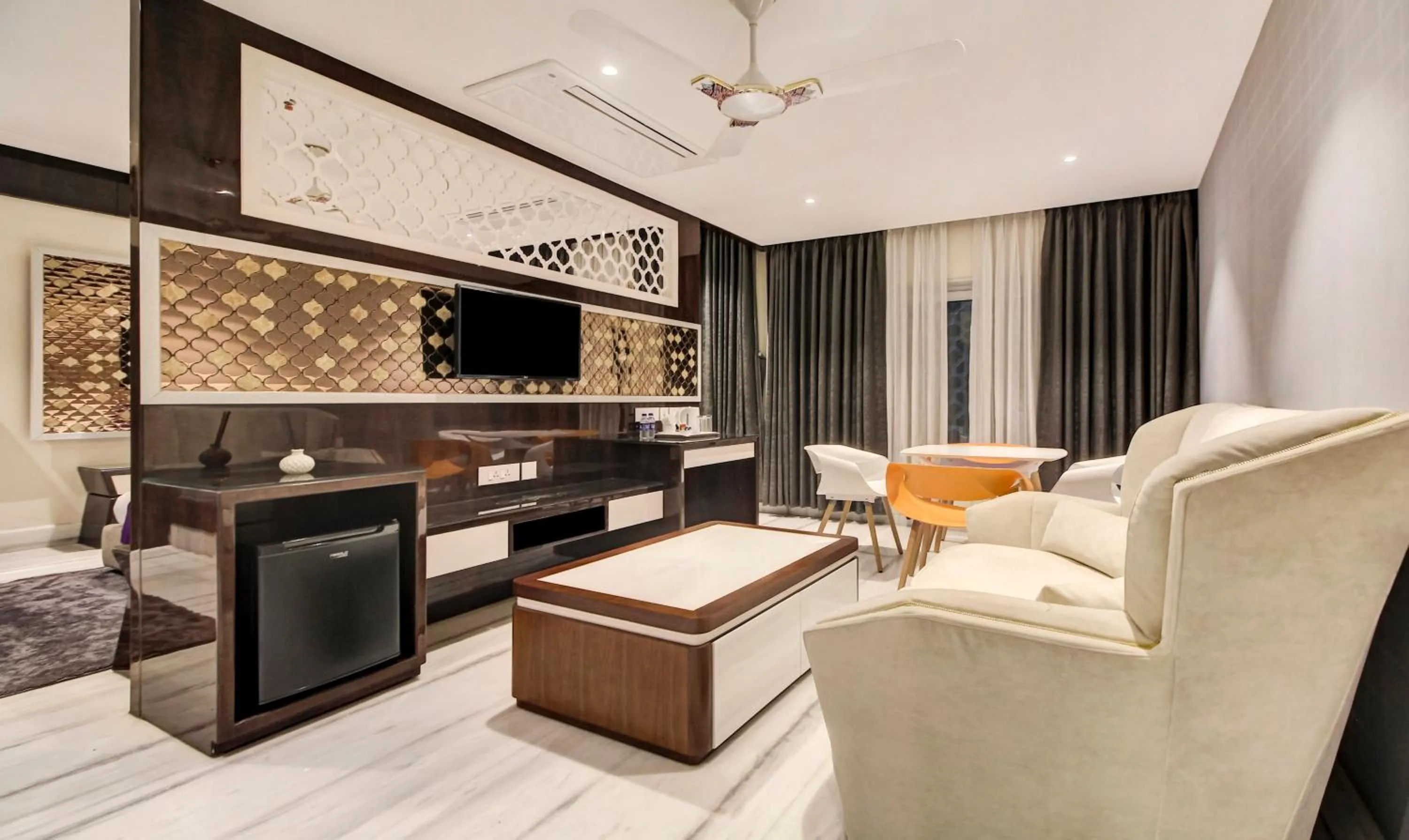 Living room in Treebo Premium Tahoora International