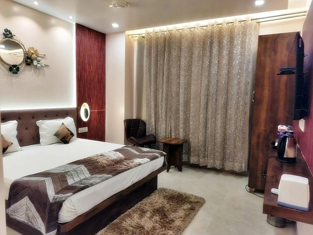 Bed in Hotel Luxuria