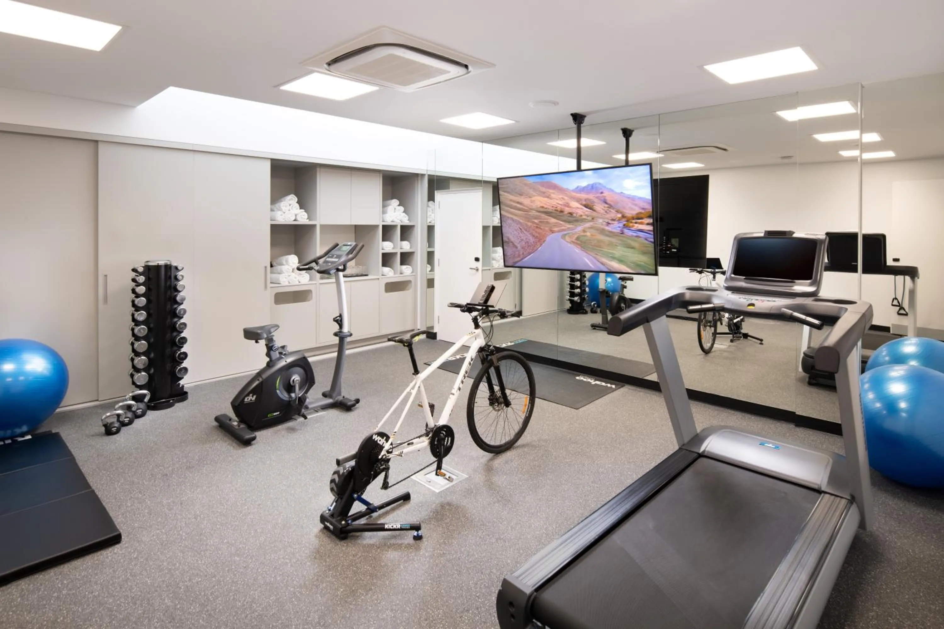 Fitness centre/facilities in Majestic M Suites