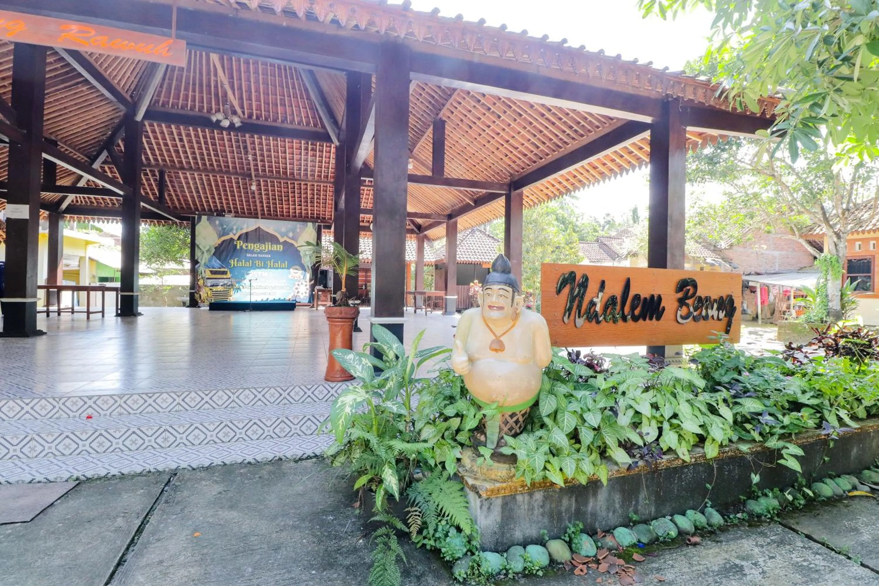 Property building in Omah Rohadi Syariah by Ndalem Beong