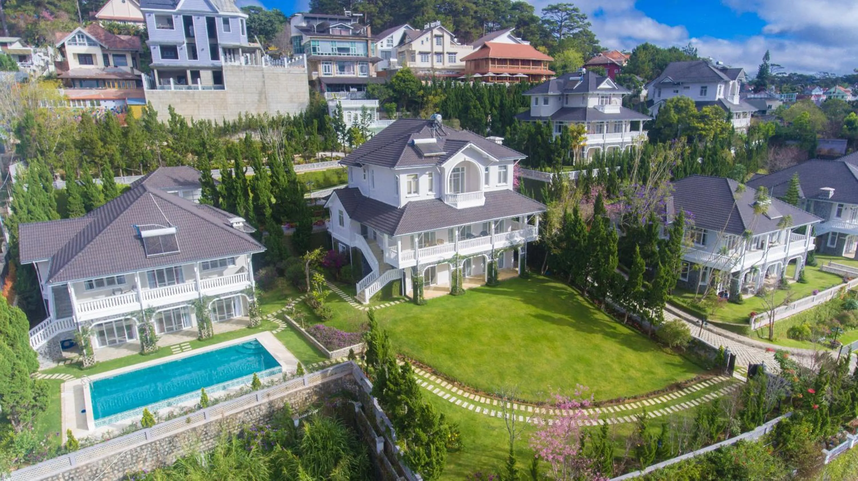 Swimming pool in RANG DONG VILLAS