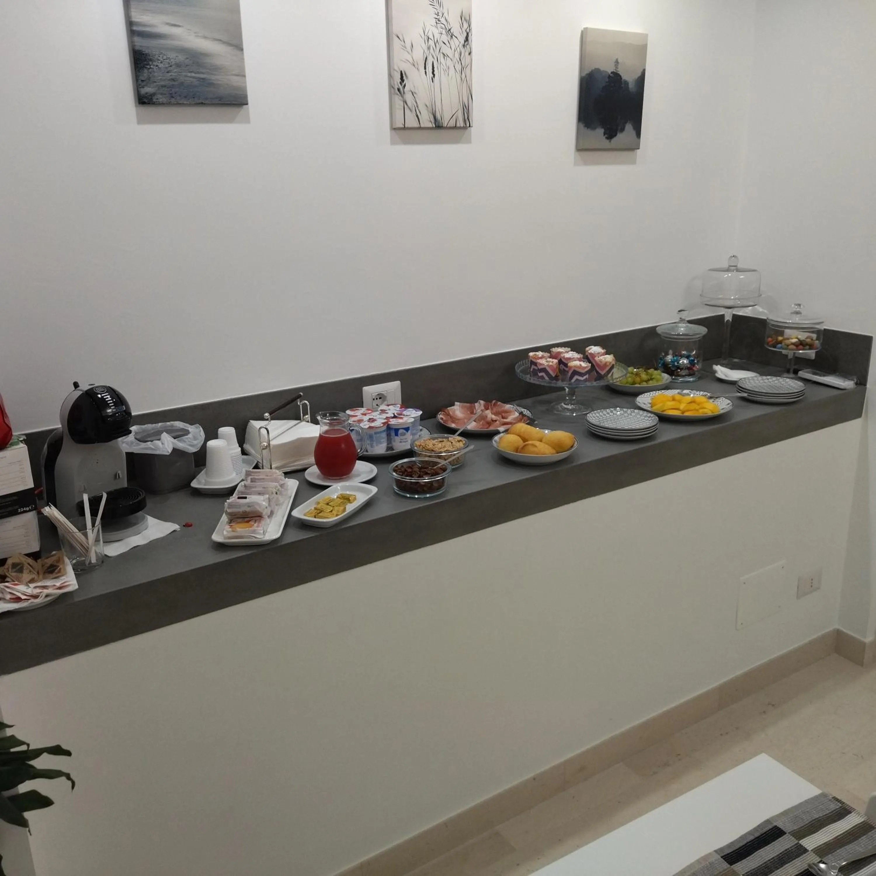 Buffet breakfast in B&B Milena