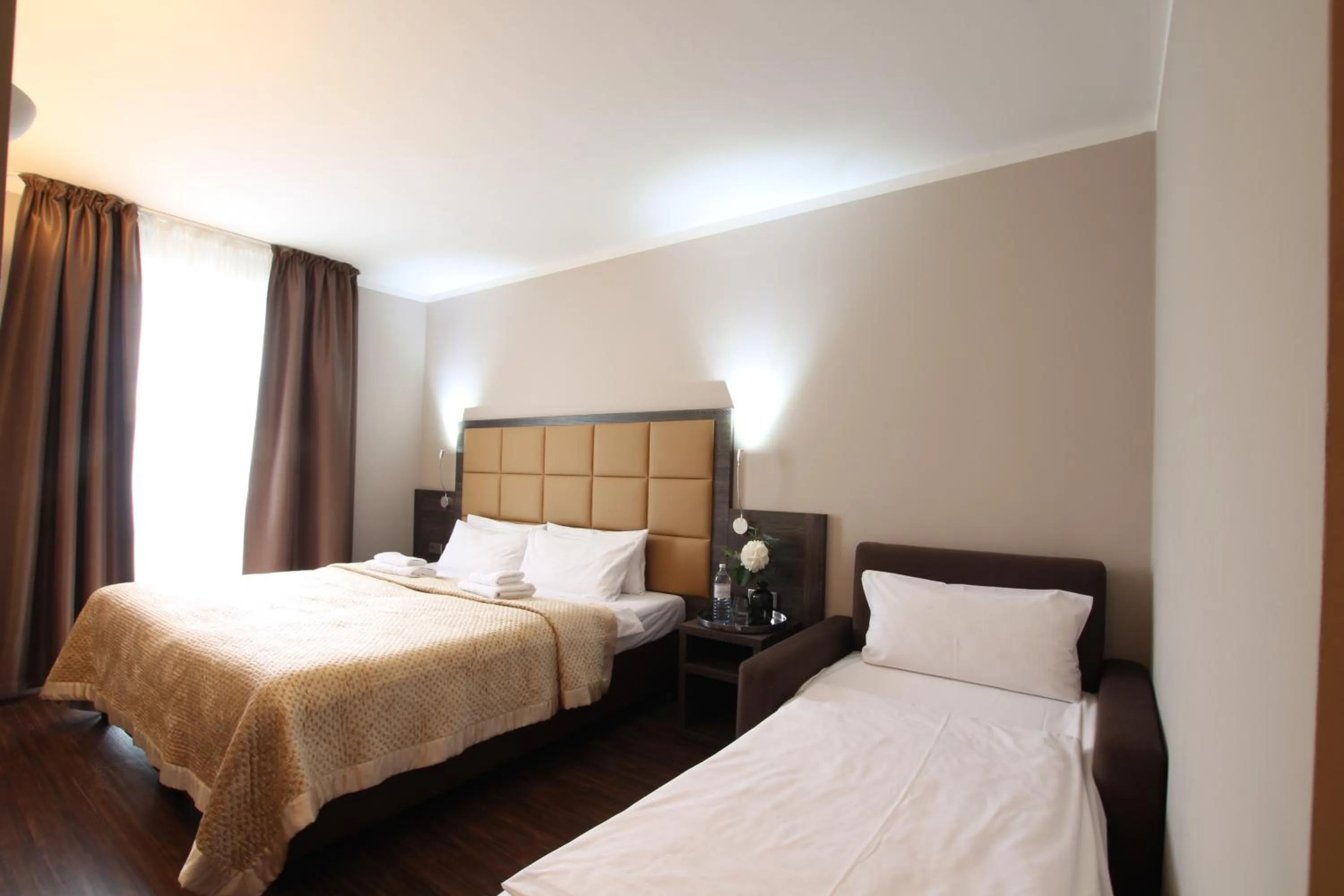 Photo of the whole room, Bed in Hotel Delta am Potsdamer Platz