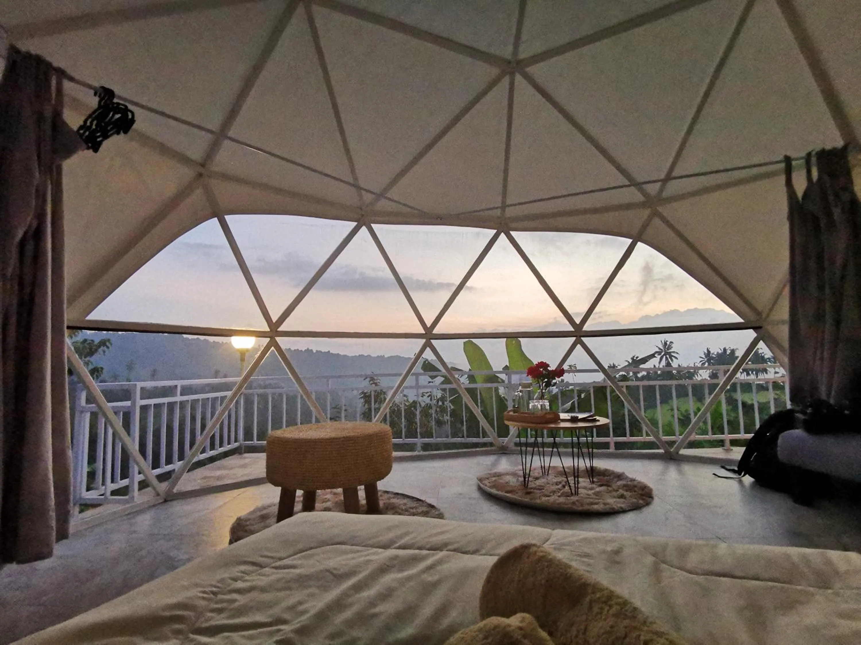 Bedroom, Bed in Moondock Luxury Camp