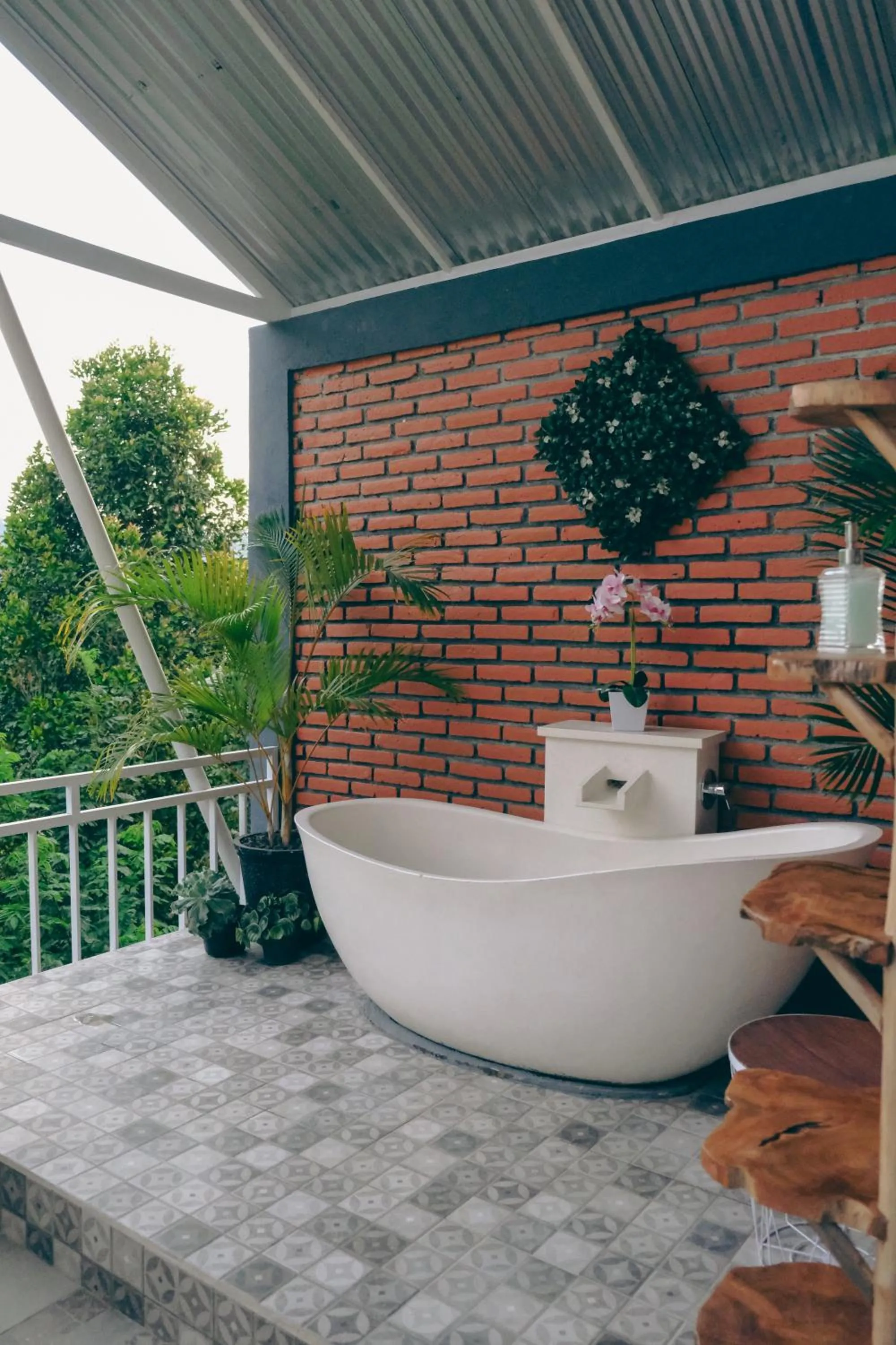 Bath in Moondock Luxury Camp