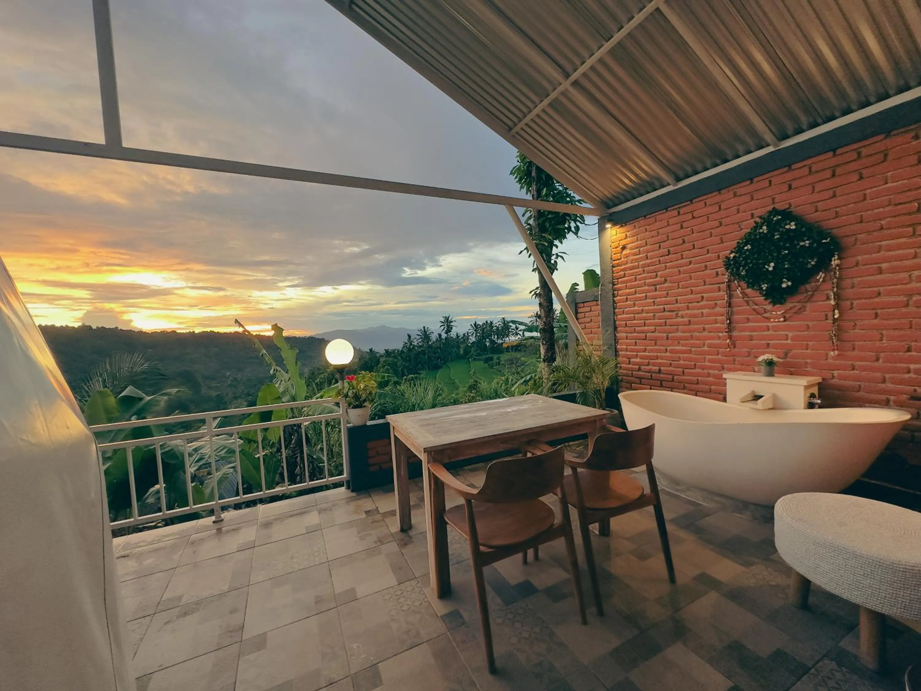 Sunset in Moondock Luxury Camp