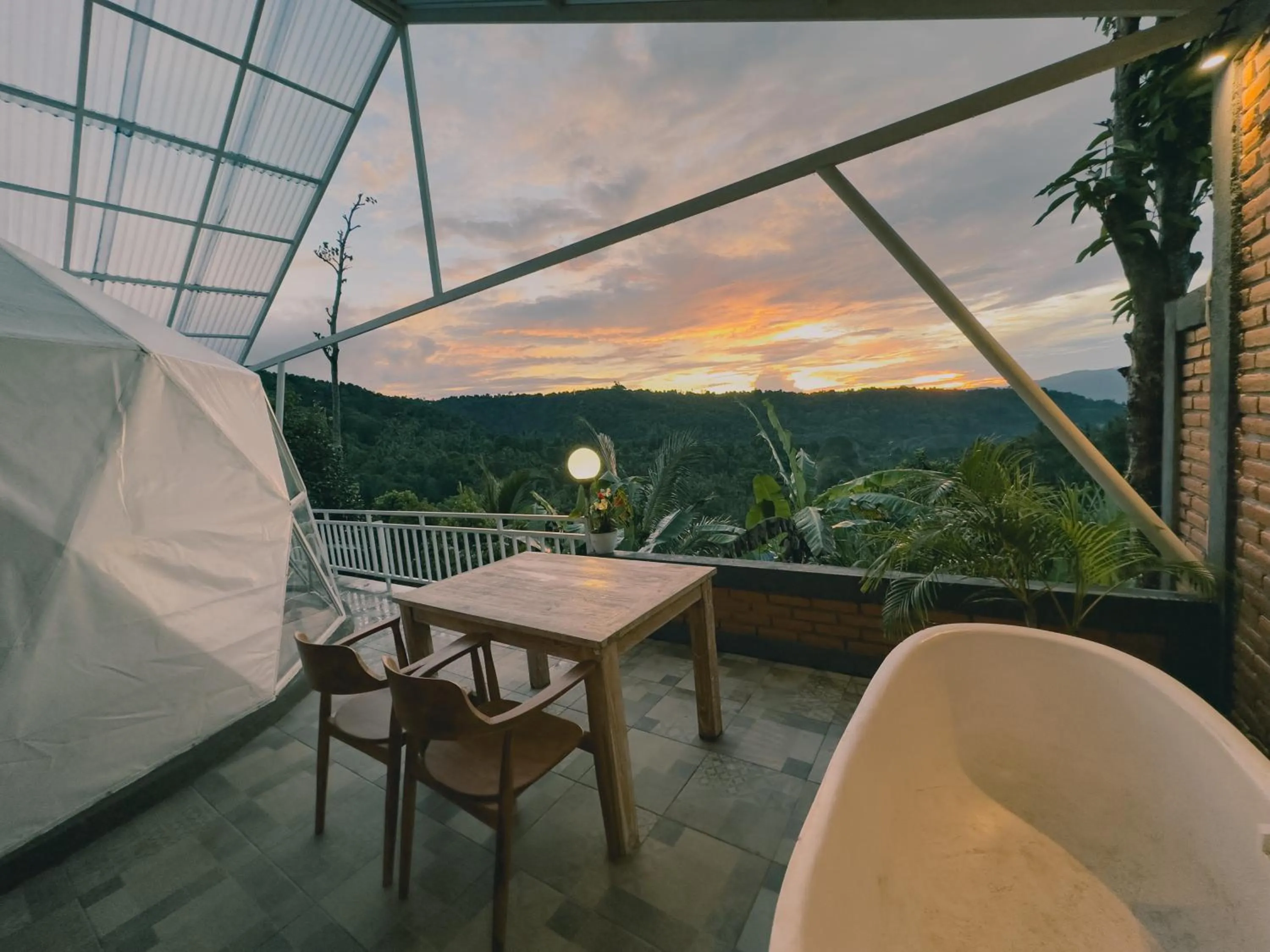 Mountain view in Moondock Luxury Camp