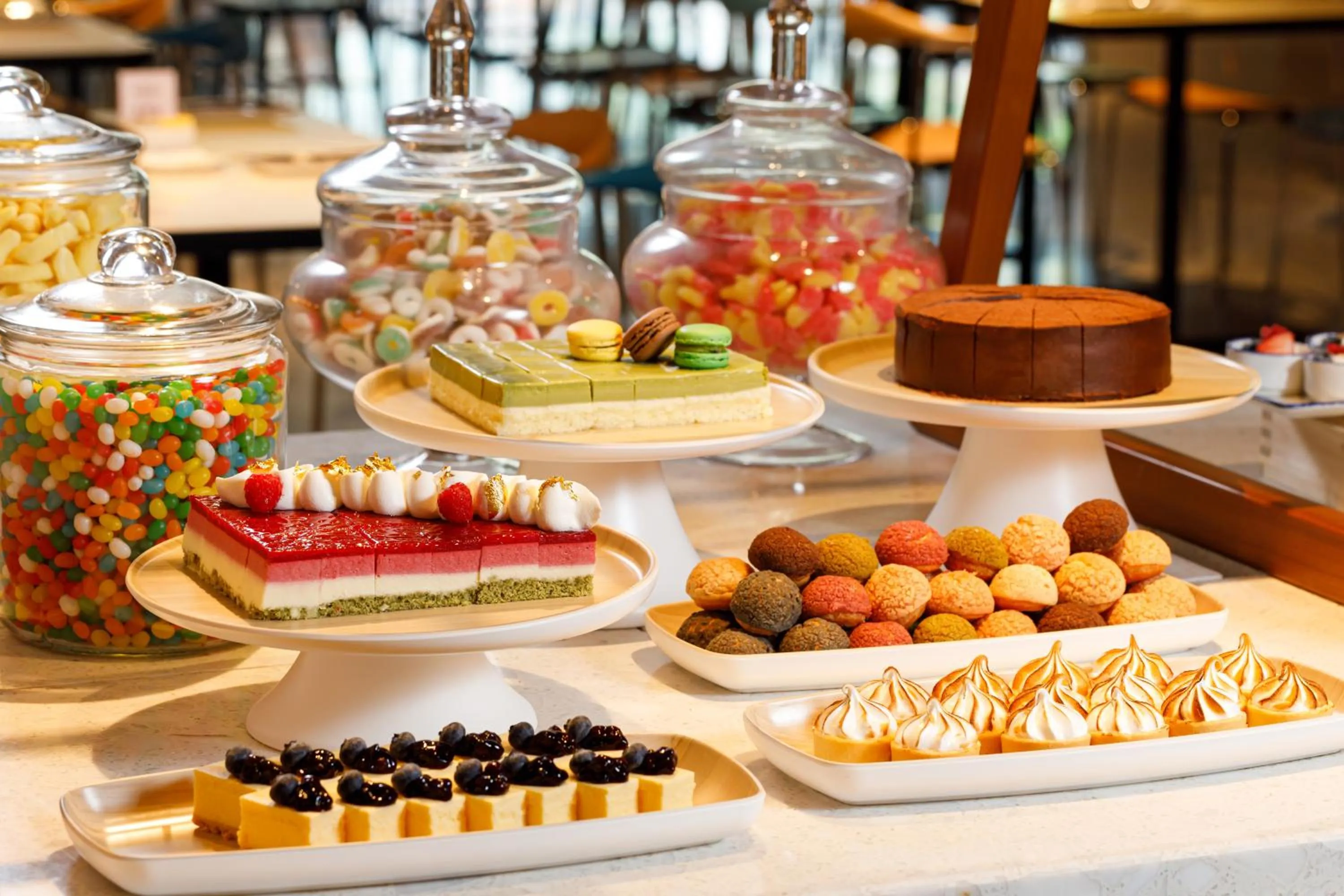 Food and drinks in Four Points by Sheraton Hong Kong, Tung Chung