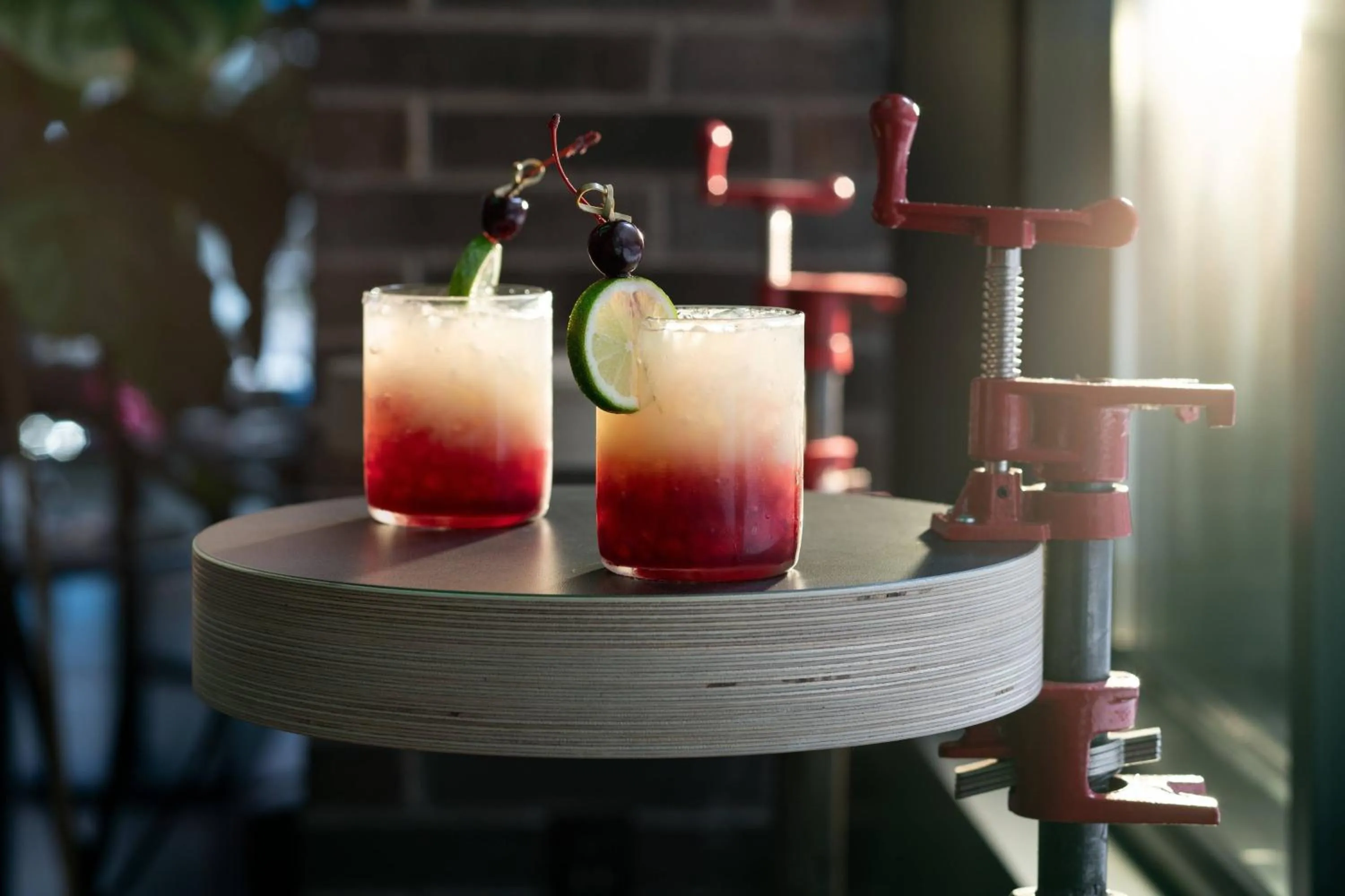 Lounge or bar in Moxy Portland Downtown